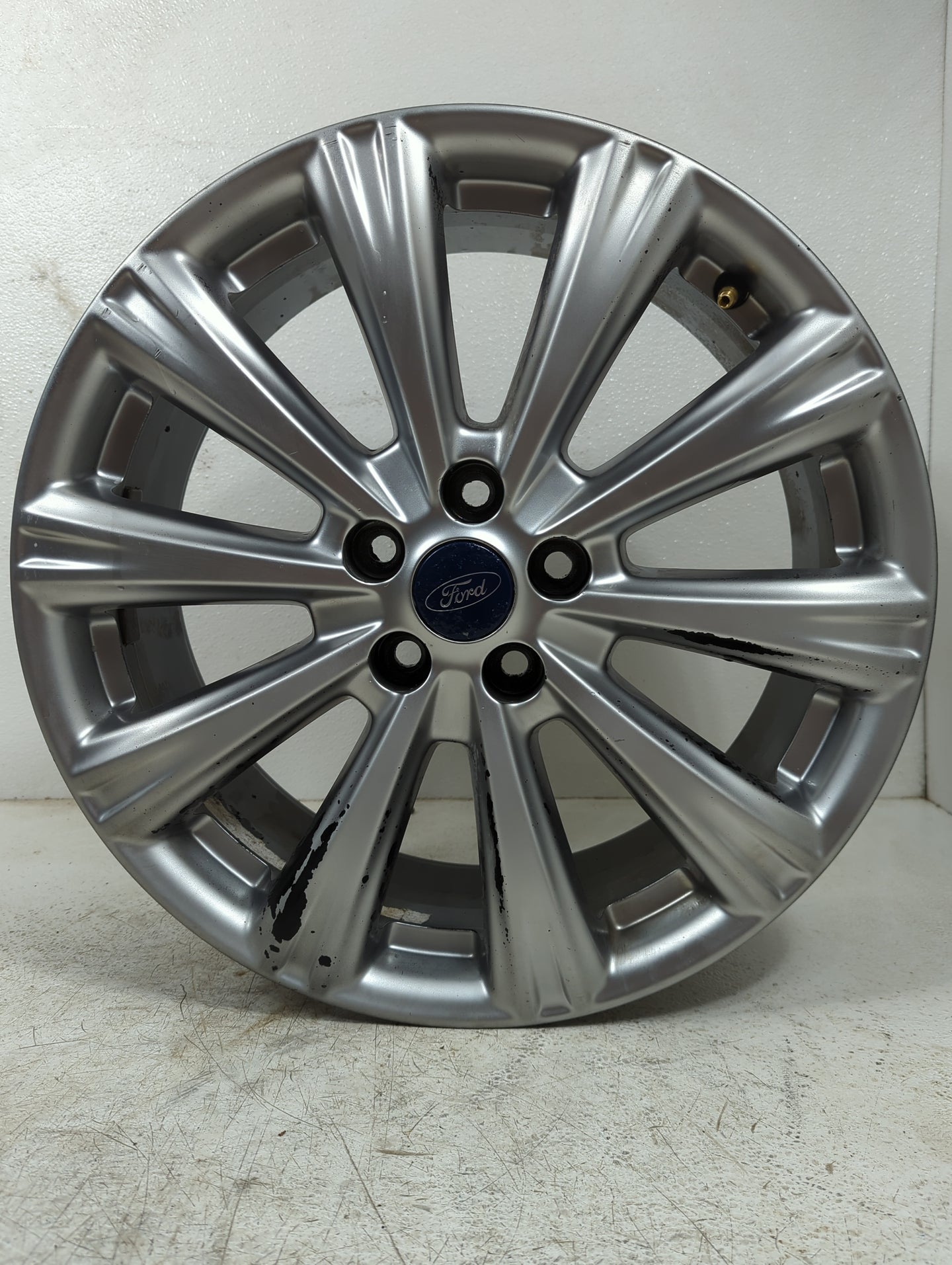 2018 Ford Escape Oem Wheel Rim 1401738 - Oemusedautoparts1.com