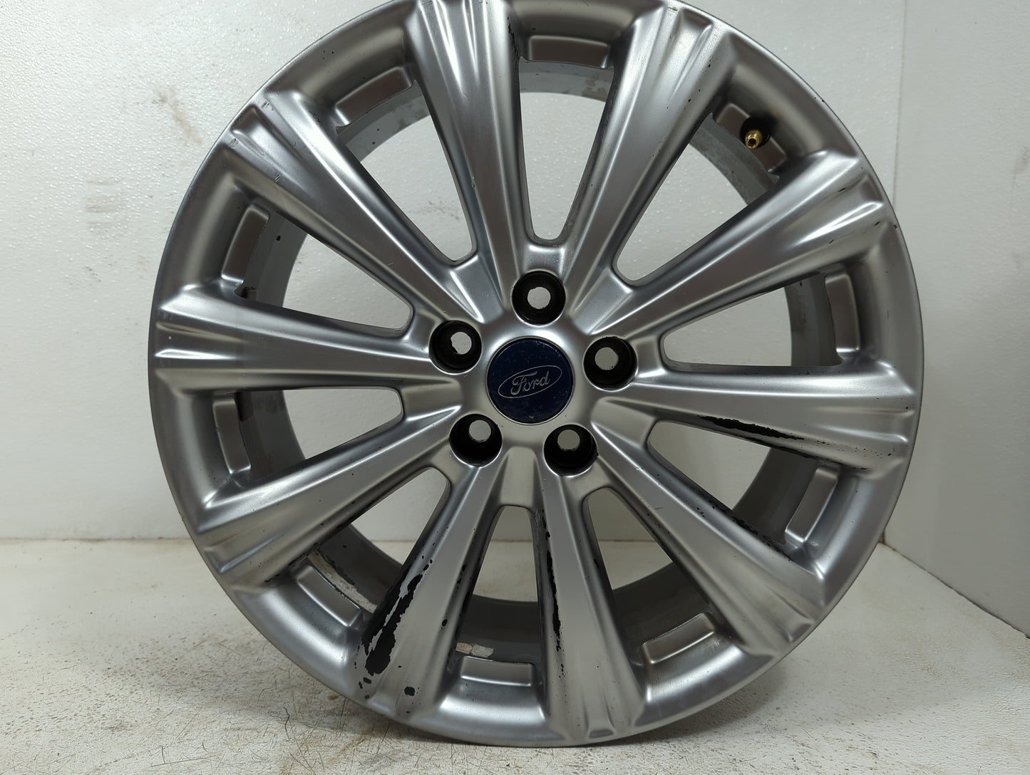 2018 Ford Escape Oem Wheel Rim 1401738 - Oemusedautoparts1.com