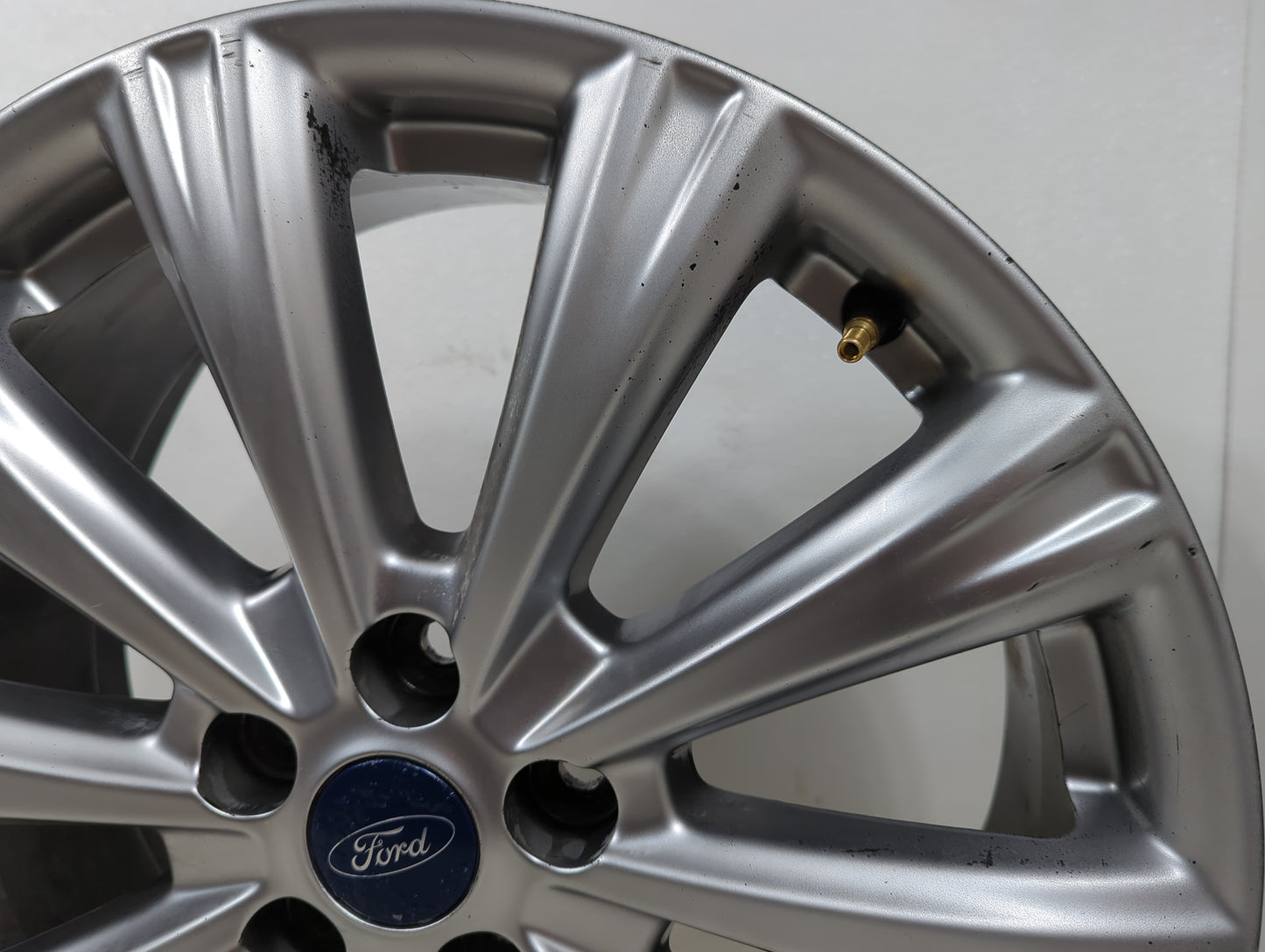 2018 Ford Escape Oem Wheel Rim 1401738 - Oemusedautoparts1.com