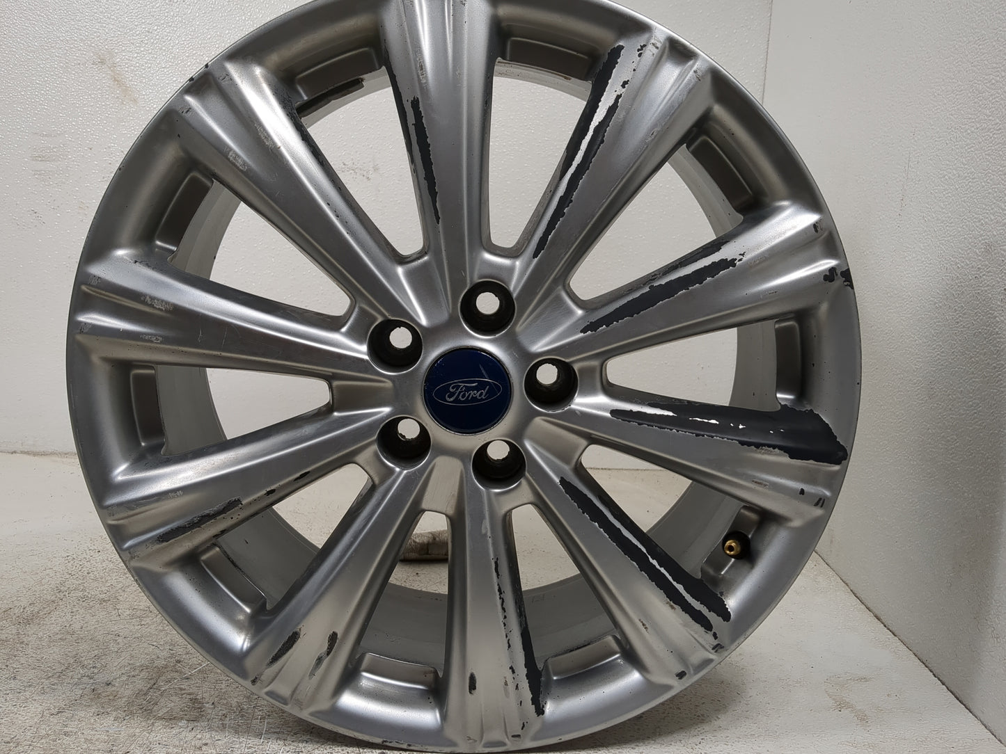2017-2019 Ford Escape Oem Wheel Rim - Oemusedautoparts1.com