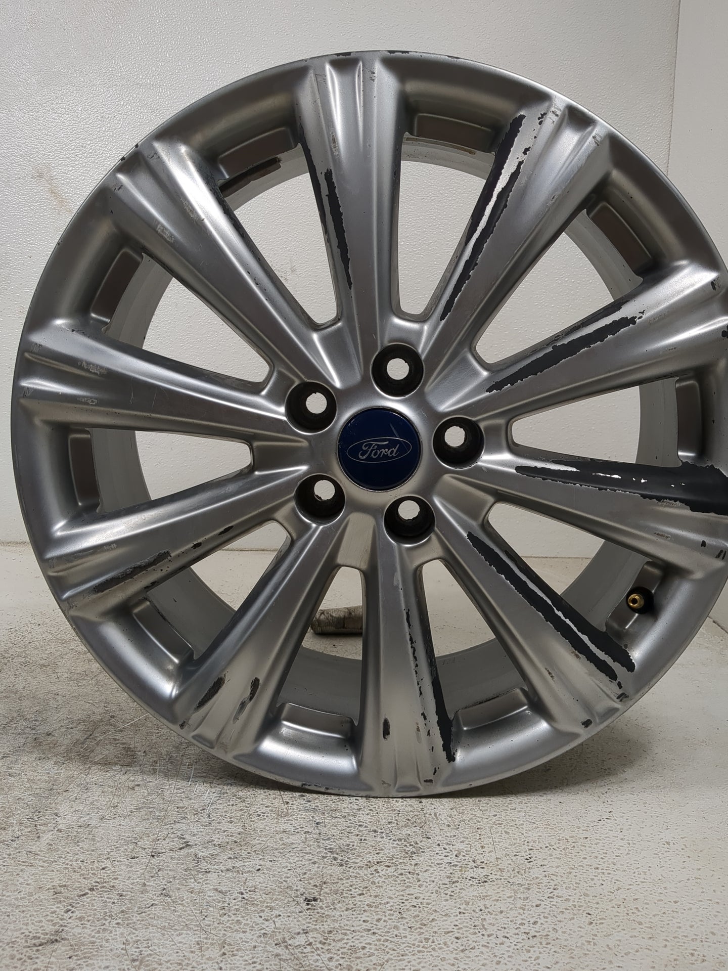 2017-2019 Ford Escape Oem Wheel Rim - Oemusedautoparts1.com