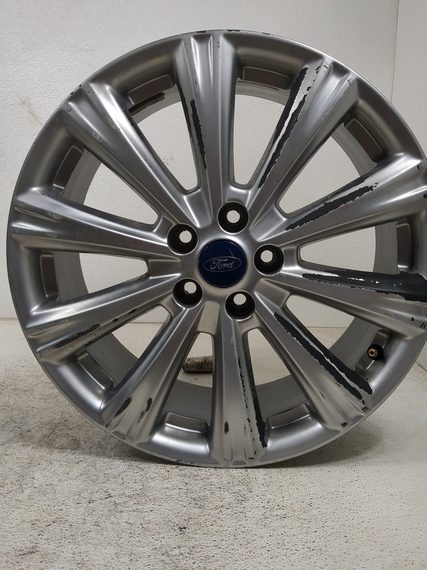 2017-2019 Ford Escape Oem Wheel Rim - Oemusedautoparts1.com