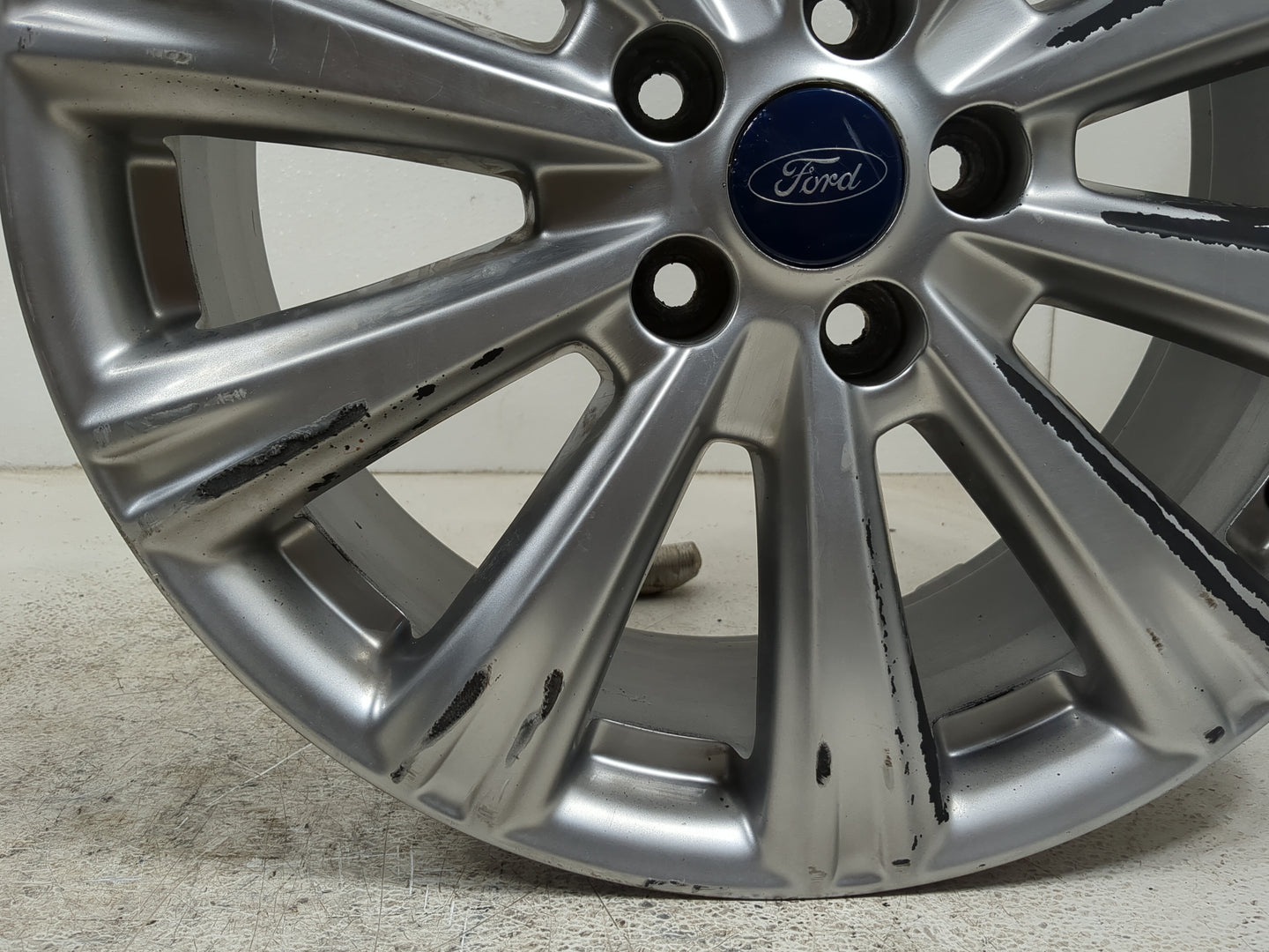 2017-2019 Ford Escape Oem Wheel Rim - Oemusedautoparts1.com