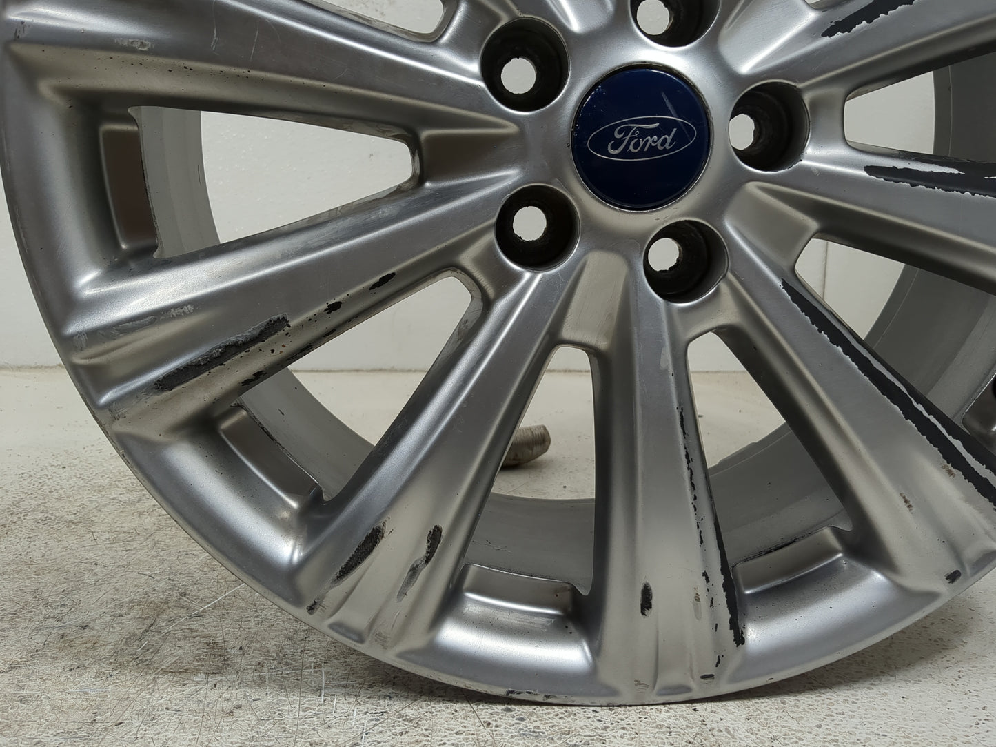 2017-2019 Ford Escape Oem Wheel Rim - Oemusedautoparts1.com