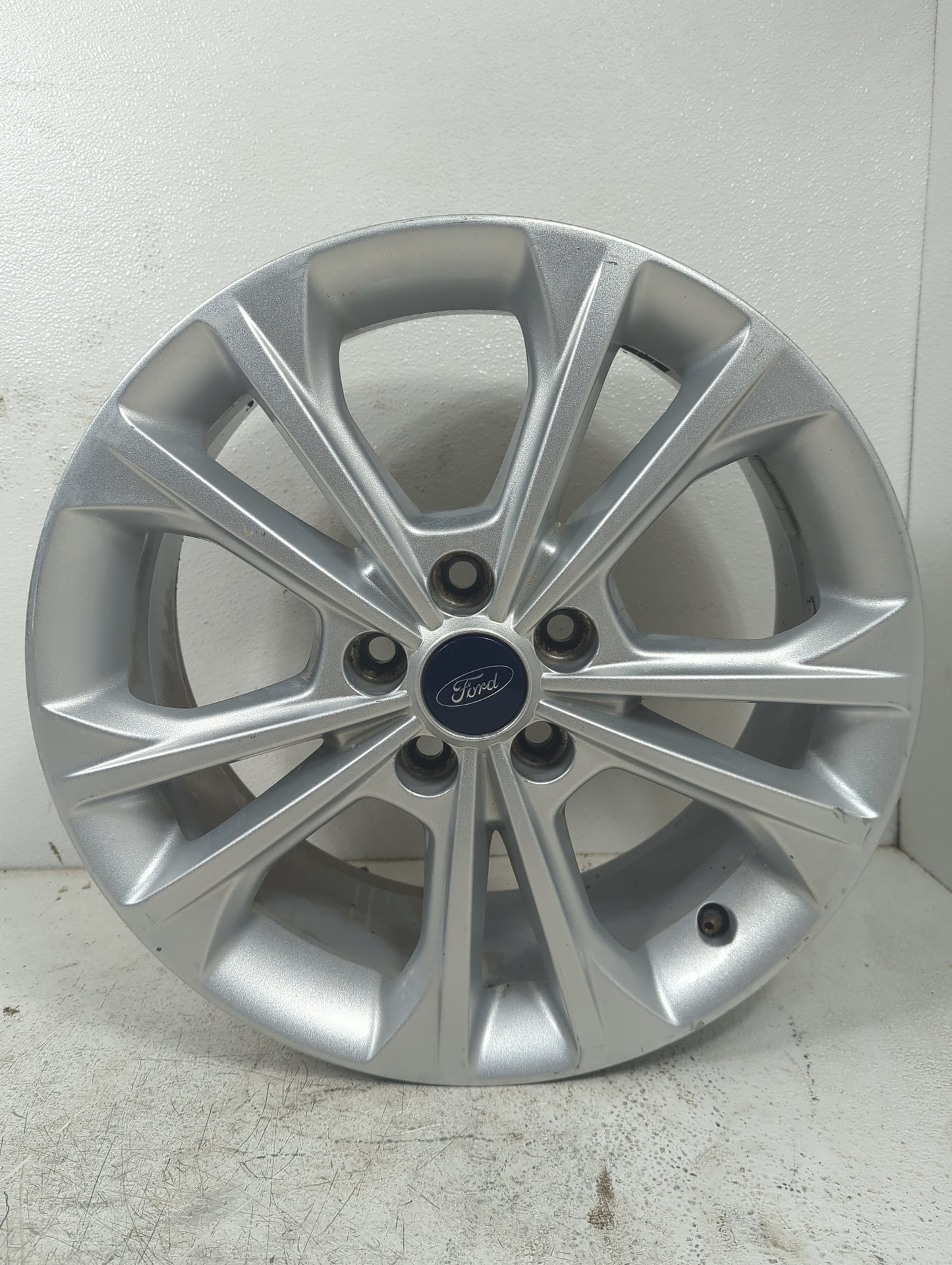 2018 Ford Escape Oem Wheel Rim 1401811 - Oemusedautoparts1.com