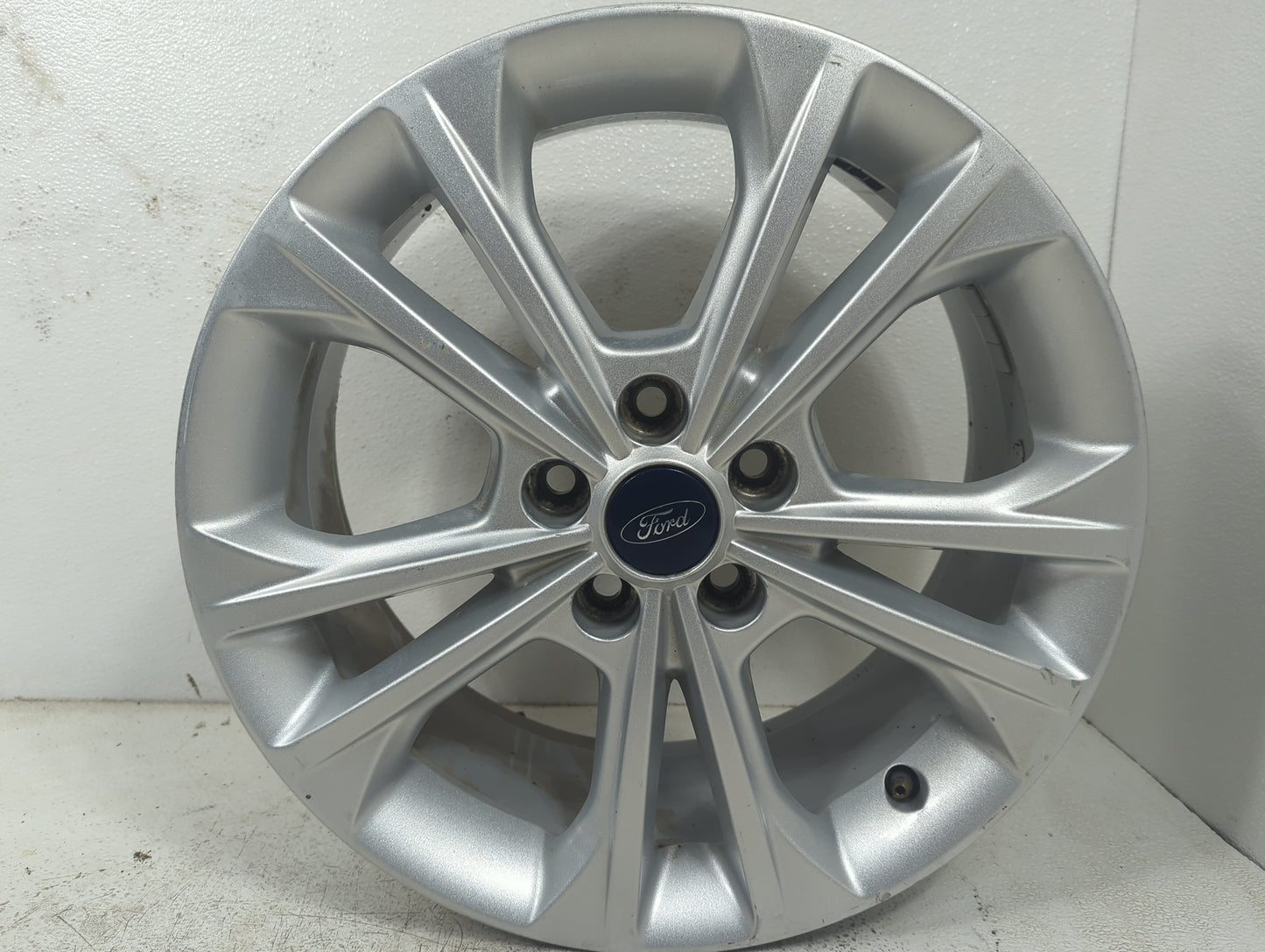 2018 Ford Escape Oem Wheel Rim 1401811 - Oemusedautoparts1.com