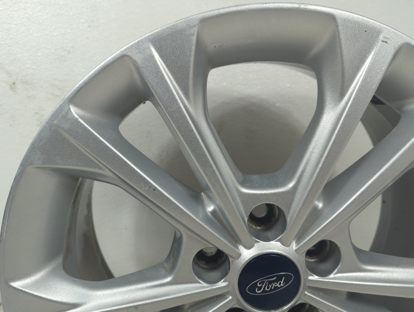 2018 Ford Escape Oem Wheel Rim 1401811 - Oemusedautoparts1.com