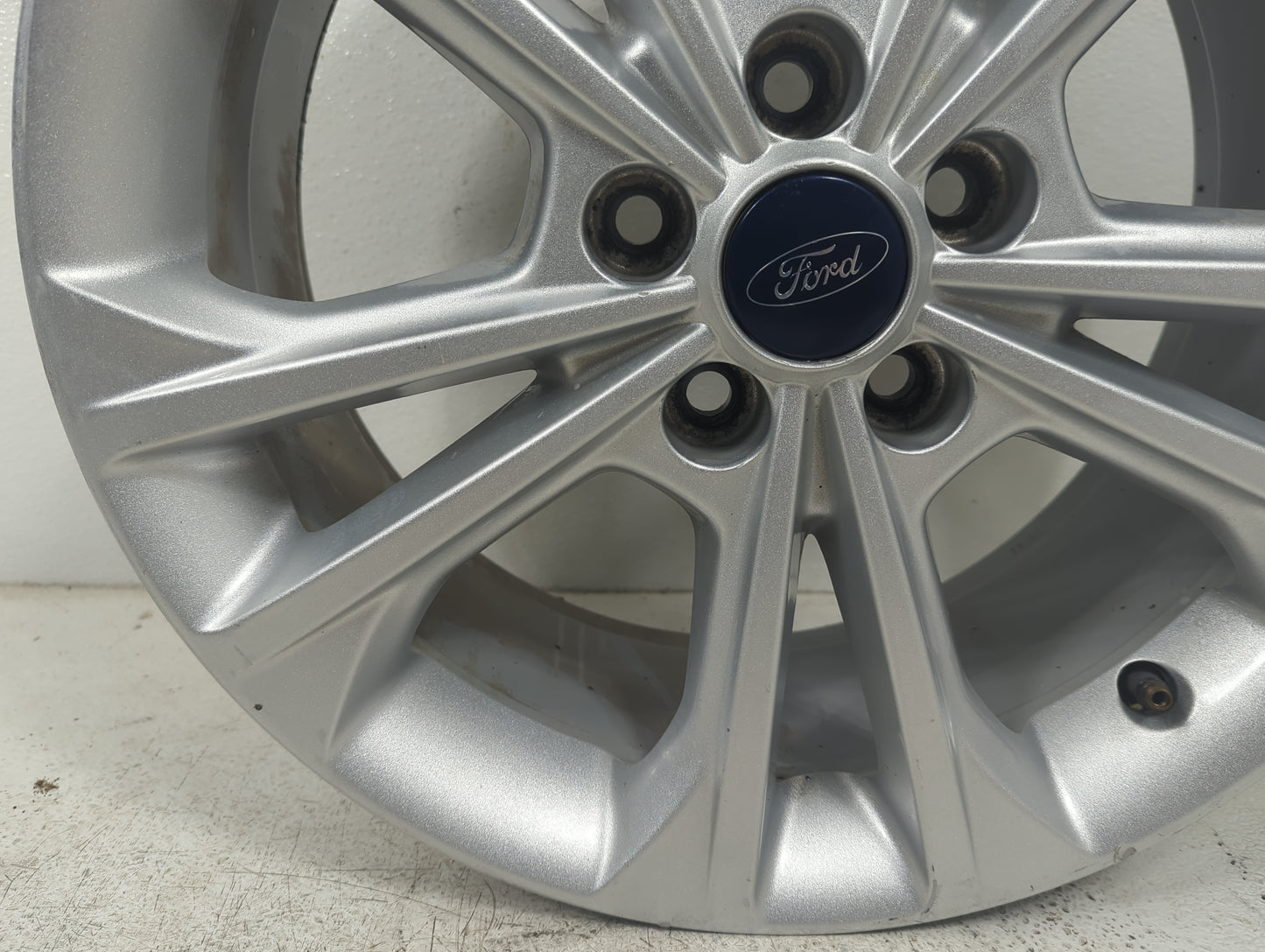 2018 Ford Escape Oem Wheel Rim 1401811 - Oemusedautoparts1.com