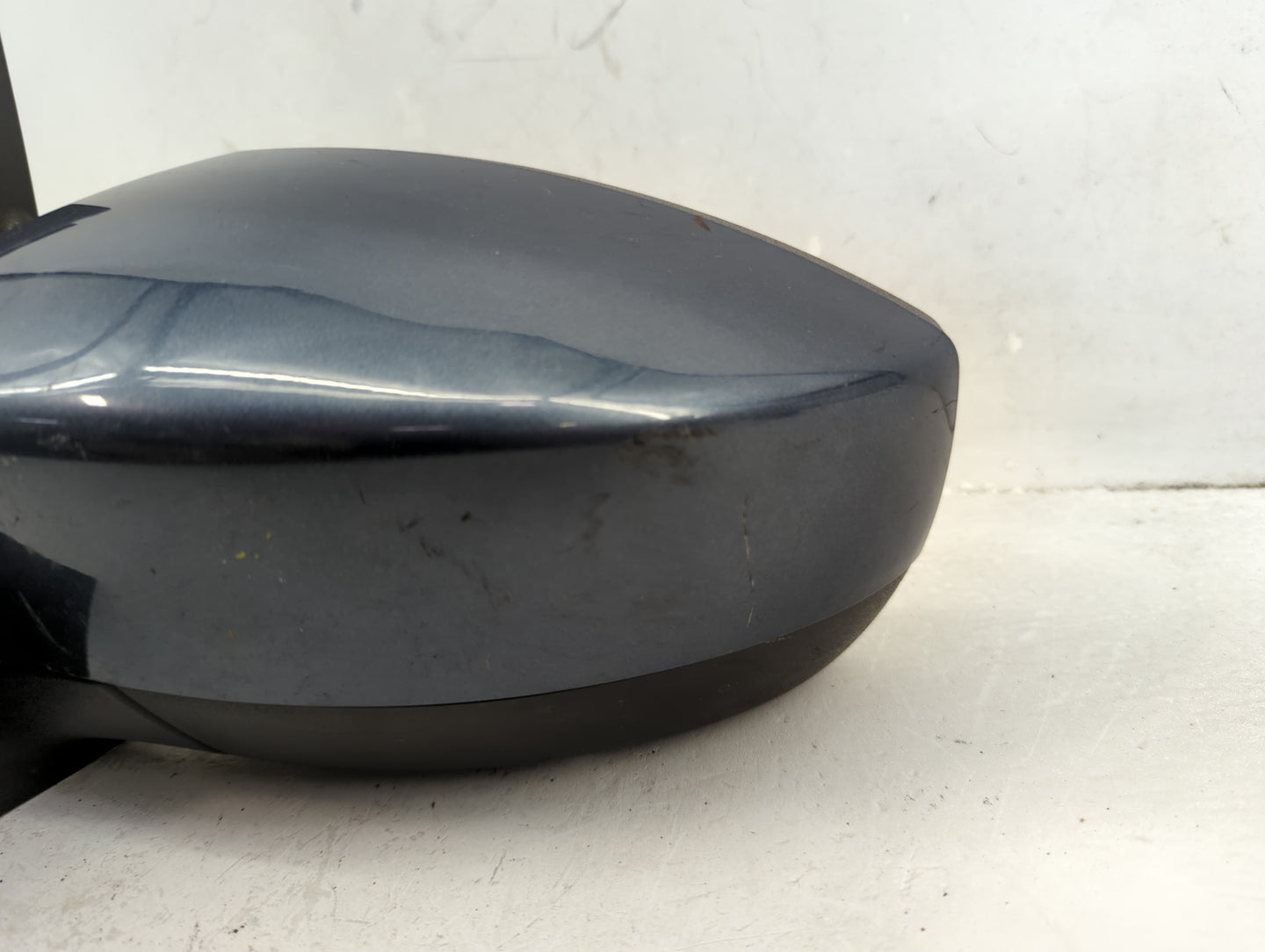 2017-2019 Ford Escape Driver Side View Mirror - Left Door Mirror OEM Used - Oemusedautoparts1.com