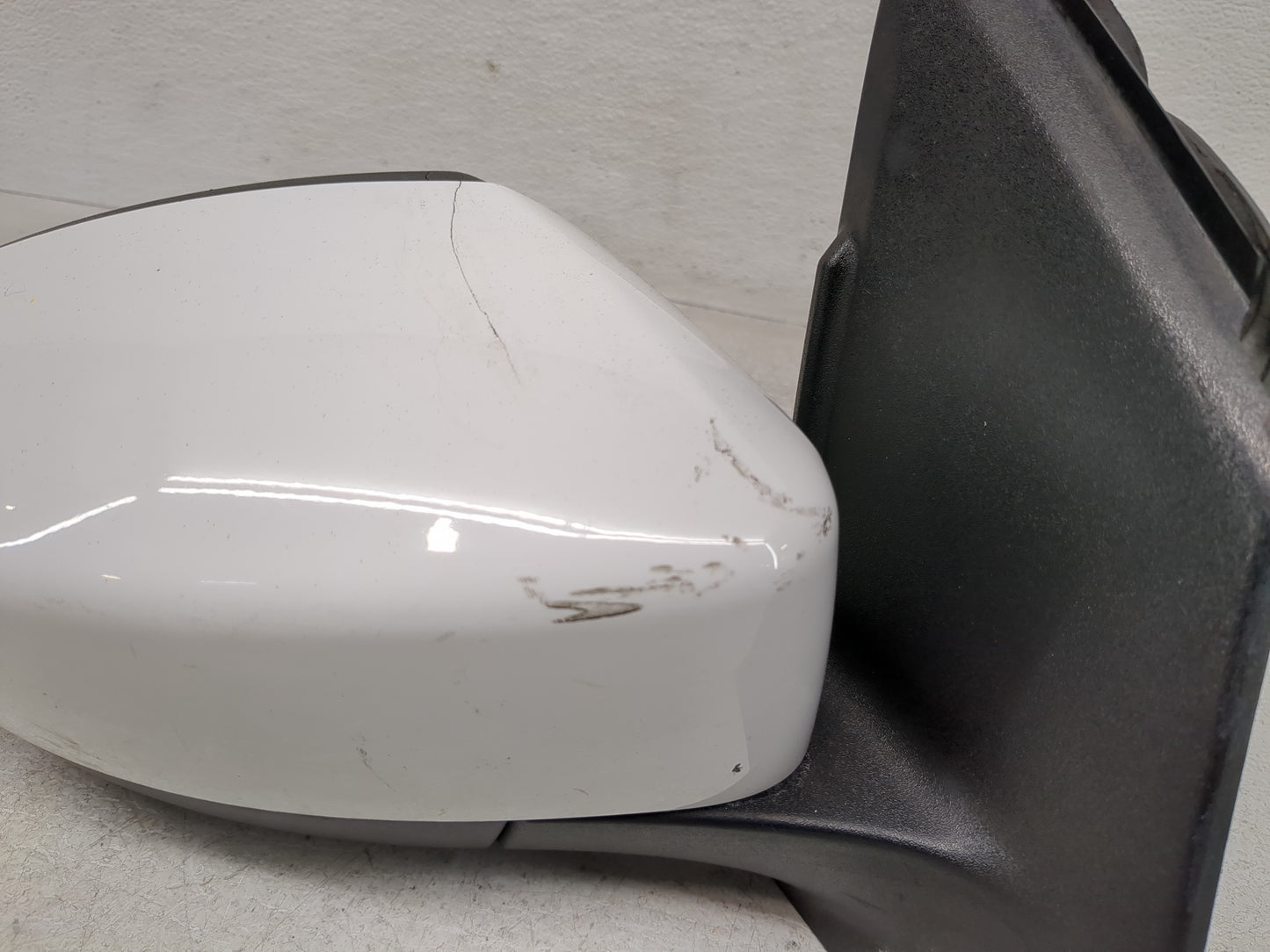 2017-2019 Ford Escape Passenger Side View Mirror - Right Door Mirror OEM Used - Oemusedautoparts1.com