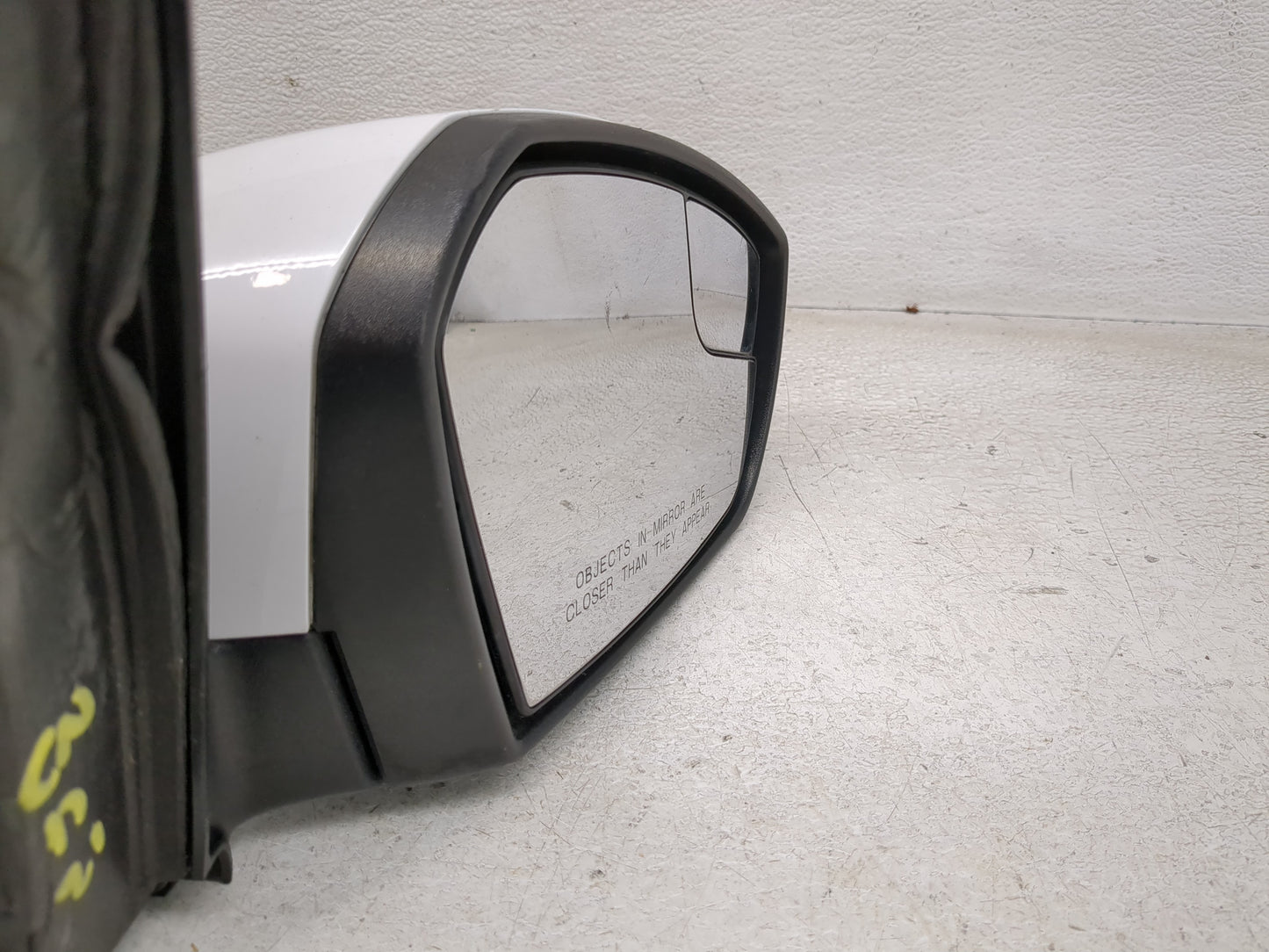 2017-2019 Ford Escape Passenger Side View Mirror - Right Door Mirror OEM Used - Oemusedautoparts1.com