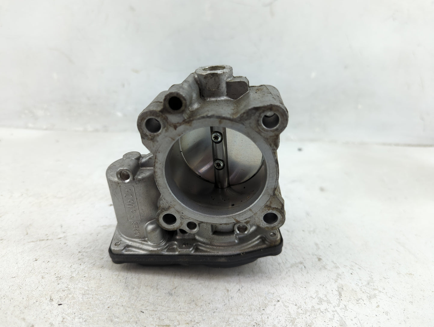 2017-2019 Ford Escape Throttle Body P/N:DS7G-9F991-CA Fits Fits 2014 2015 2016 2017 2018 2019 2020 OEM Used Auto Parts - Oem