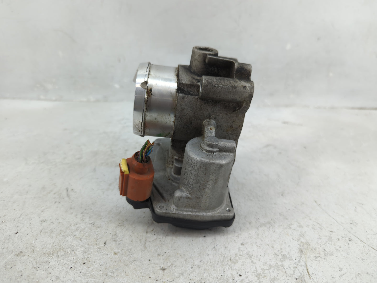 2017-2019 Ford Escape Throttle Body Fits Fits 2014 2015 2016 2017 2018 2019 2020 OEM Used Auto Parts - Oemusedautoparts1.com