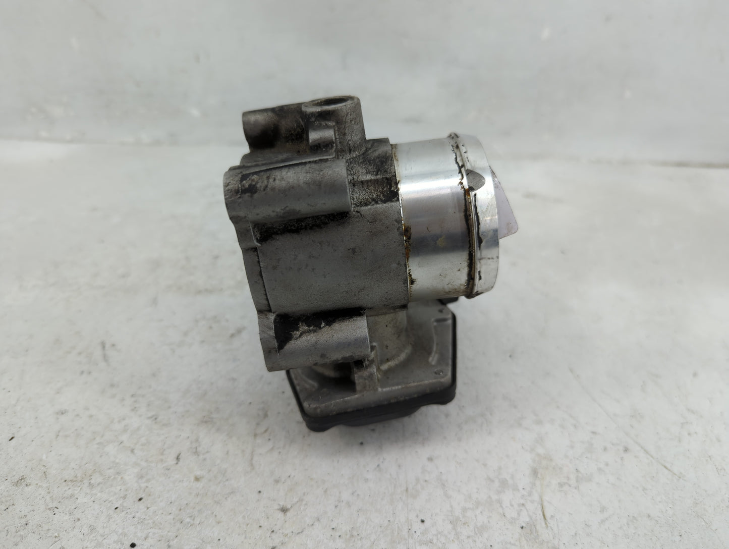 2017-2019 Ford Escape Throttle Body Fits Fits 2014 2015 2016 2017 2018 2019 2020 OEM Used Auto Parts - Oemusedautoparts1.com