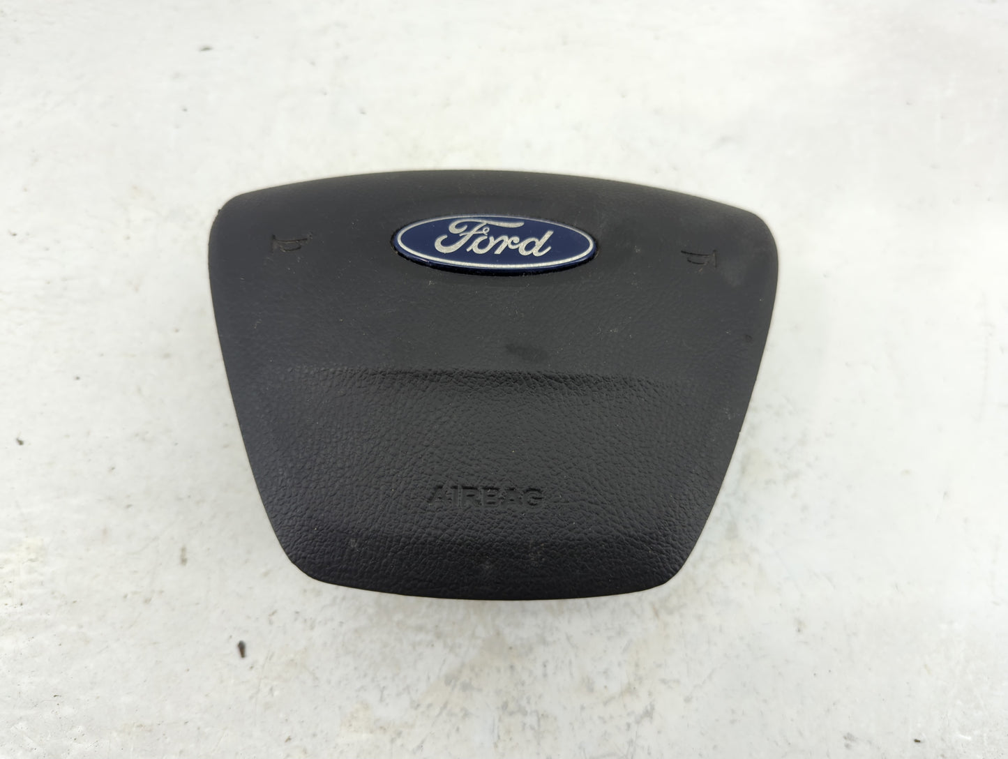 2017-2019 Ford Escape Air Bag Driver Left Steering Wheel Mounted P/N:GJ54A043B13AB3ZHE Fits Fits 2017 2018 2019 OEM Used Aut