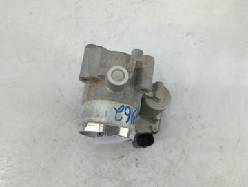2017-2019 Ford Escape Throttle Body P/N:50989011 Fits Fits 2014 2015 2016 2017 2018 2019 2020 OEM Used Auto Parts