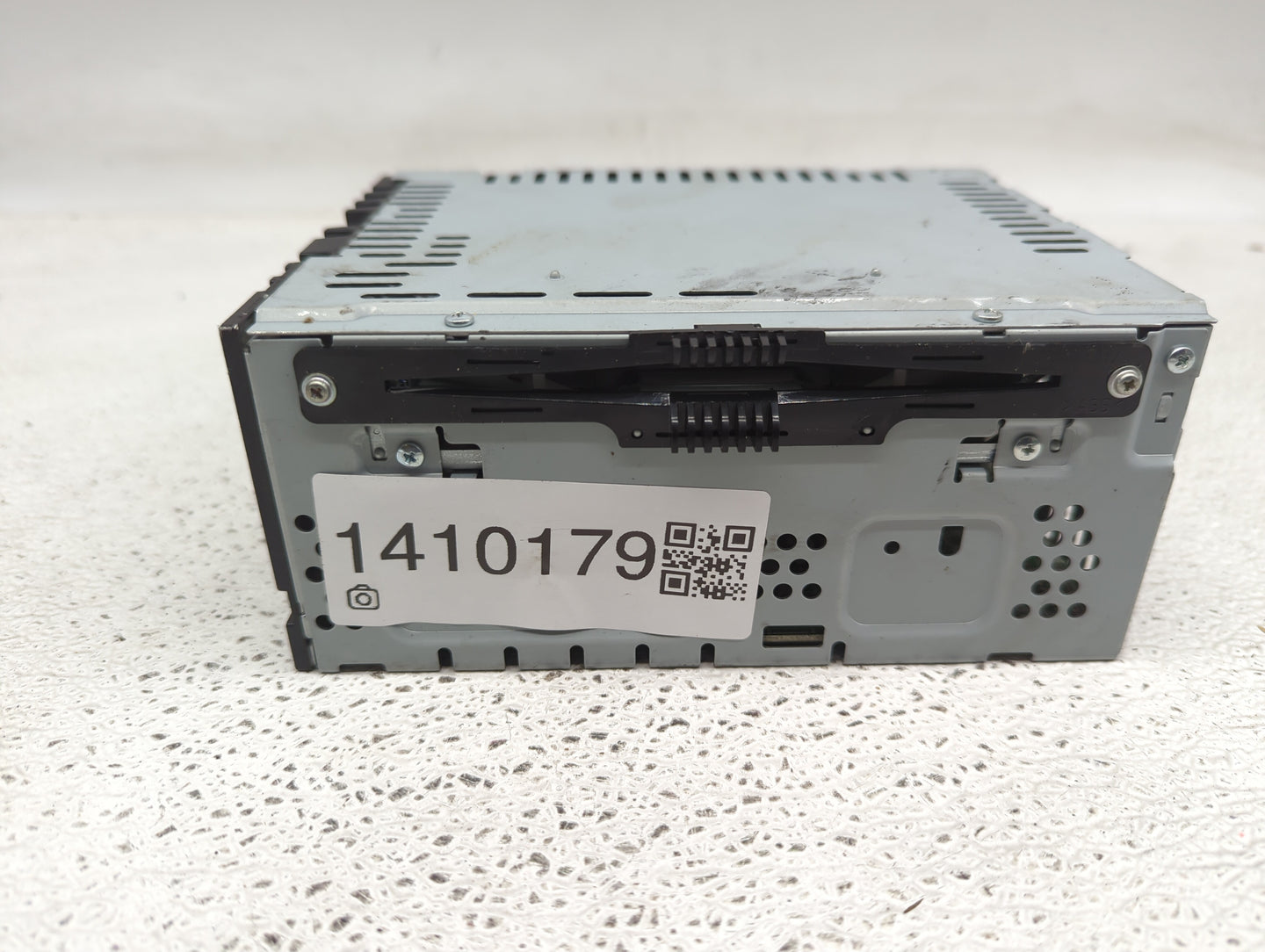 2017-2019 Ford Escape Radio AM FM Cd Player Receiver Replacement P/N:GJ5T-19C107-DD Fits Fits 2017 2018 2019 OEM Used Auto P