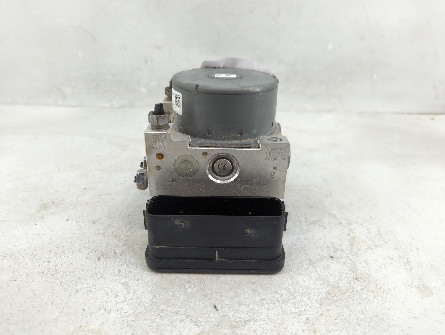 2017-2019 Ford Escape ABS Pump Control Module Replacement P/N:GV61-2C405-CJ Fits Fits 2017 2018 2019 OEM Used Auto Parts - O