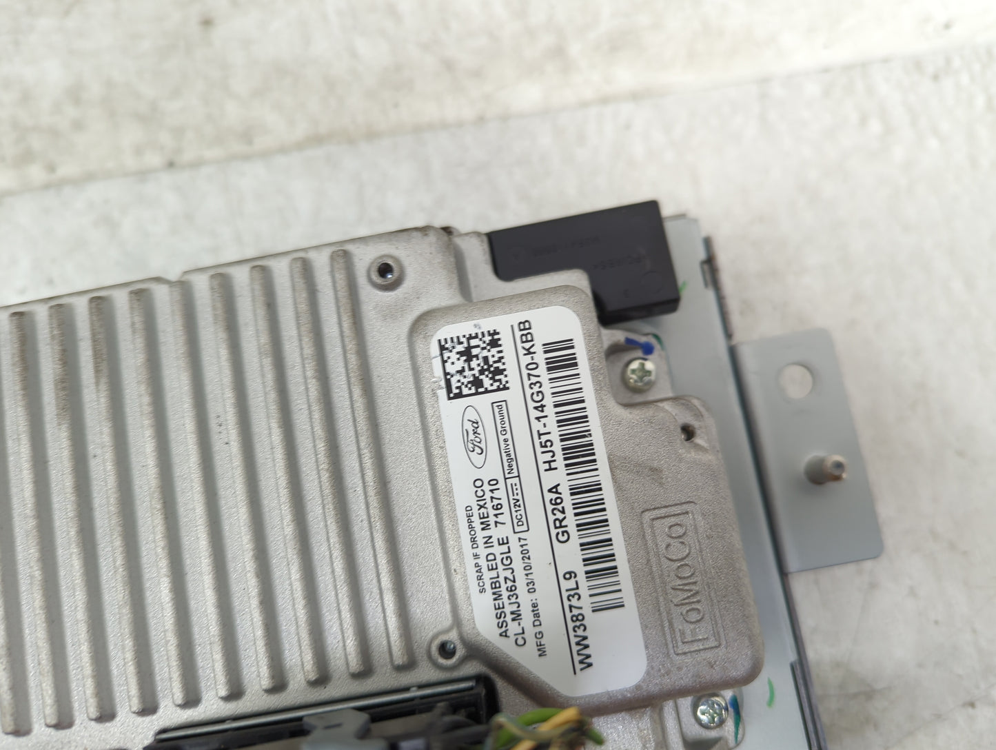 2016-2019 Ford Escape Information Display Screen - Oemusedautoparts1.com