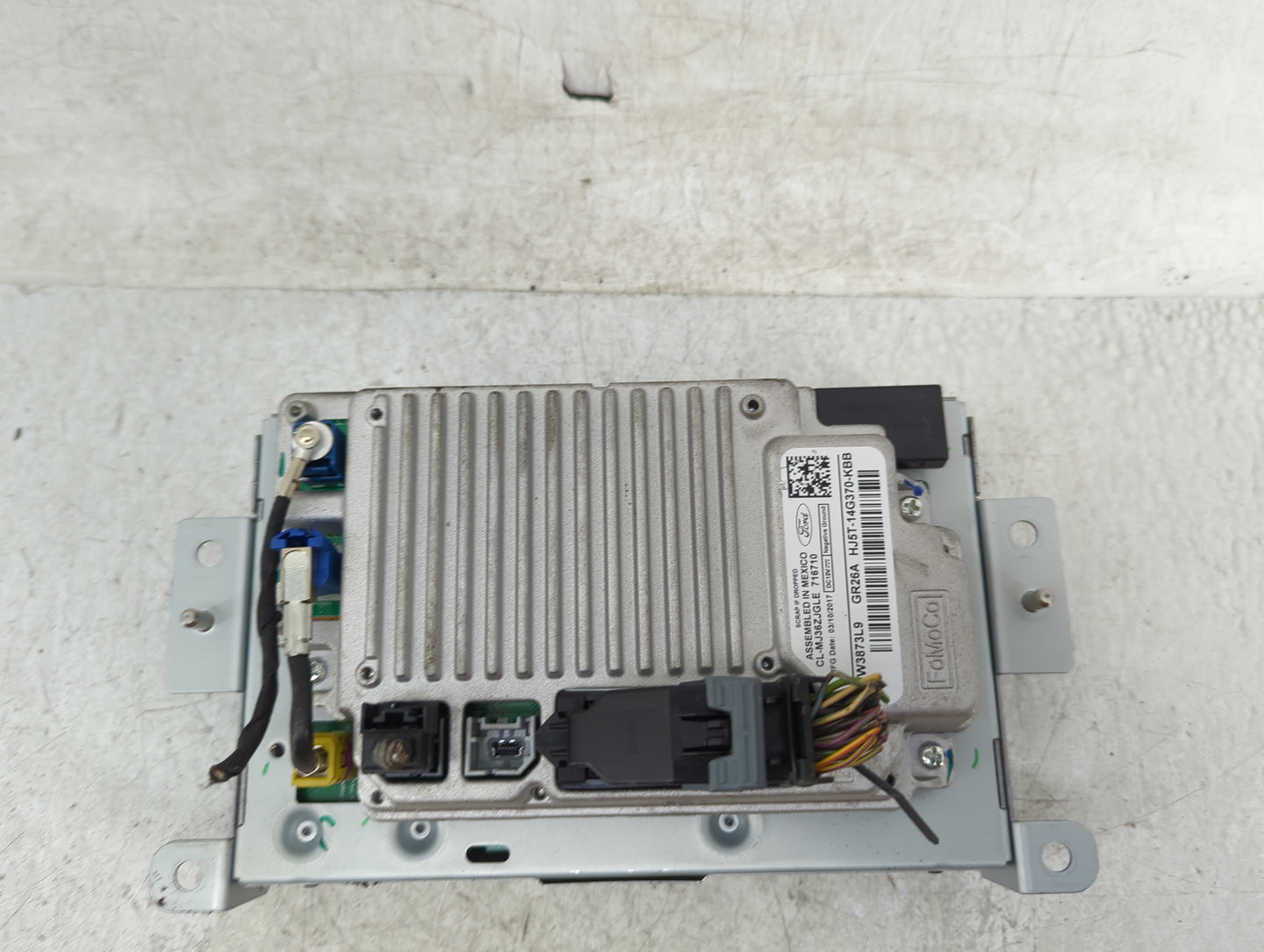 2016-2019 Ford Escape Information Display Screen - Oemusedautoparts1.com