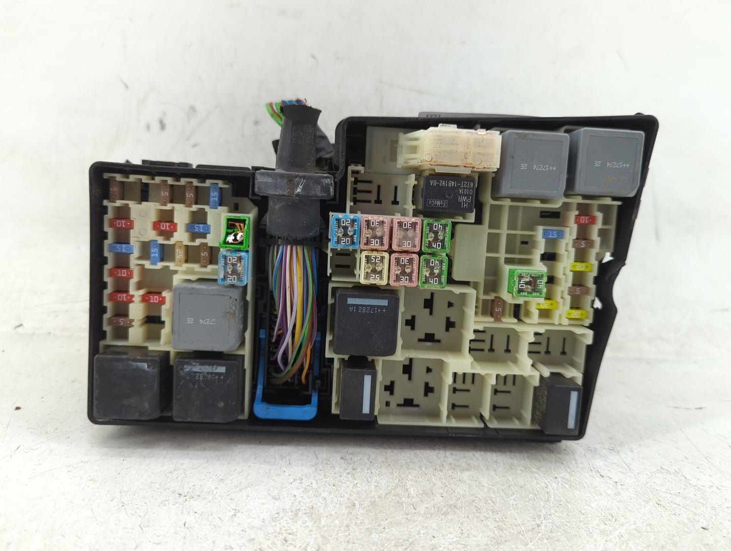 2018 Ford Escape Fusebox Fuse Box Panel Relay Module P/N:AV6T-14A067-AD AV6T-14A142-AB Fits OEM Used Auto Parts - Oemusedaut
