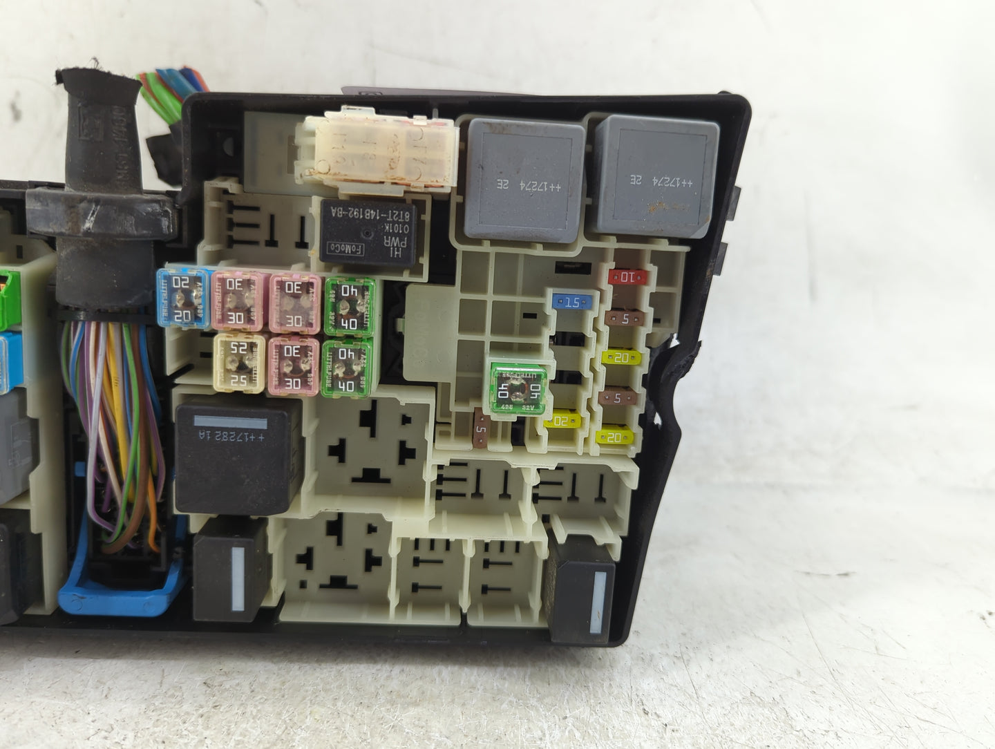 2018 Ford Escape Fusebox Fuse Box Panel Relay Module P/N:AV6T-14A067-AD AV6T-14A142-AB Fits OEM Used Auto Parts - Oemusedaut