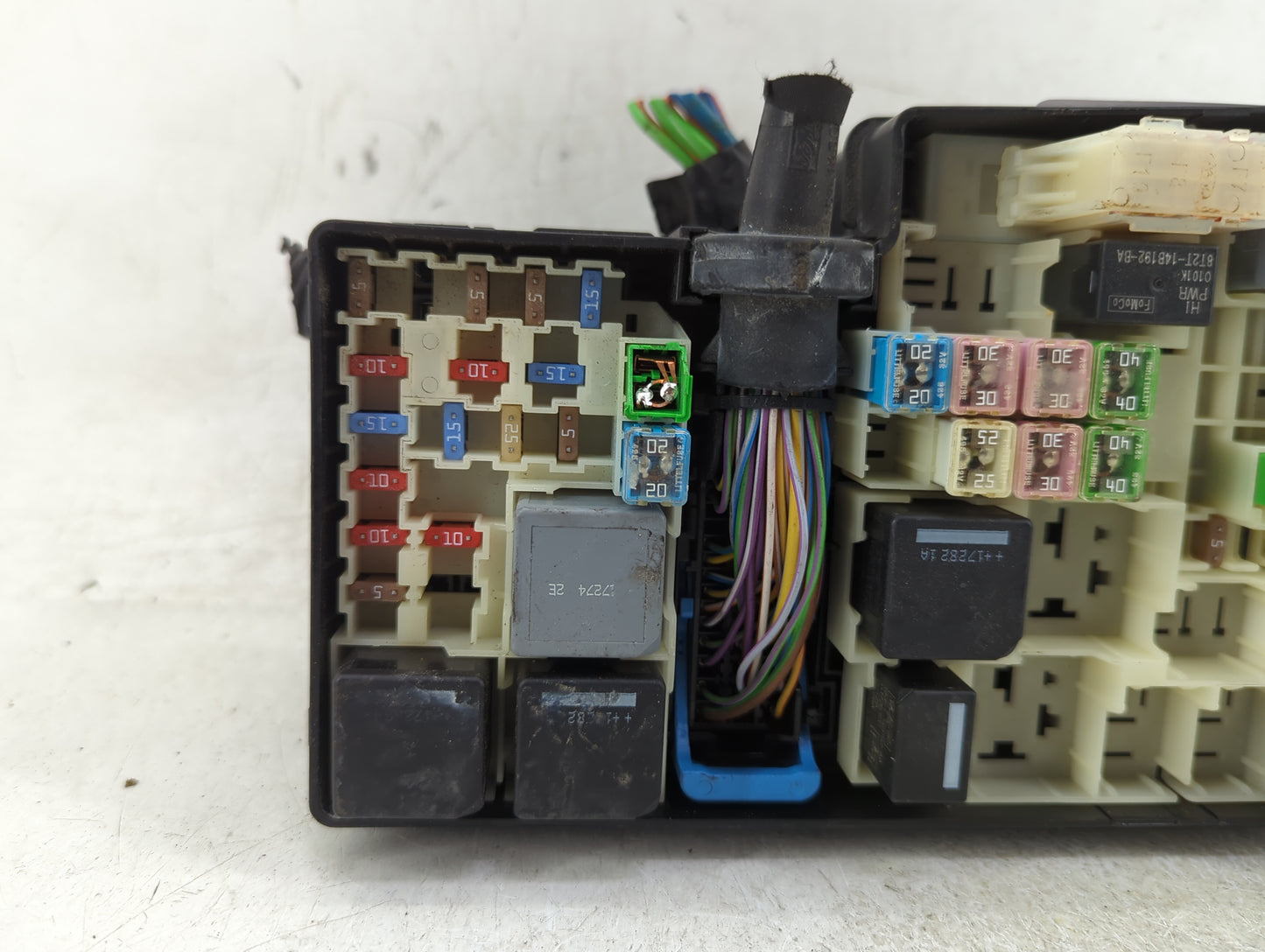 2018 Ford Escape Fusebox Fuse Box Panel Relay Module P/N:AV6T-14A067-AD AV6T-14A142-AB Fits OEM Used Auto Parts - Oemusedaut