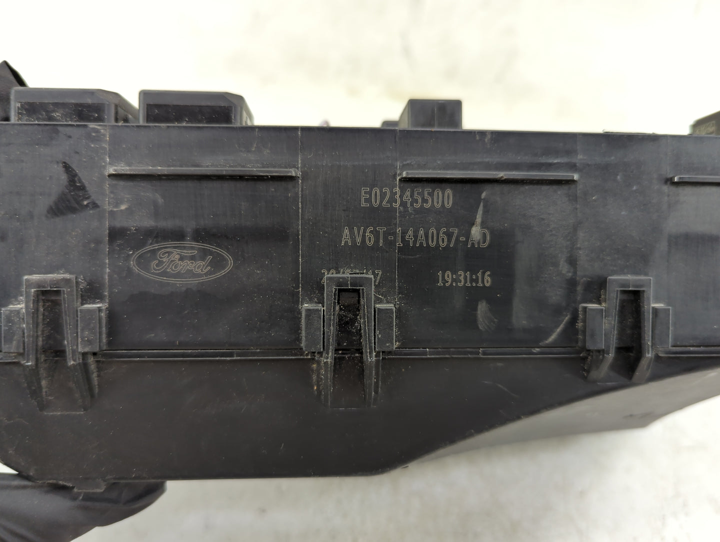2018 Ford Escape Fusebox Fuse Box Panel Relay Module P/N:AV6T-14A067-AD AV6T-14A142-AB Fits OEM Used Auto Parts - Oemusedaut