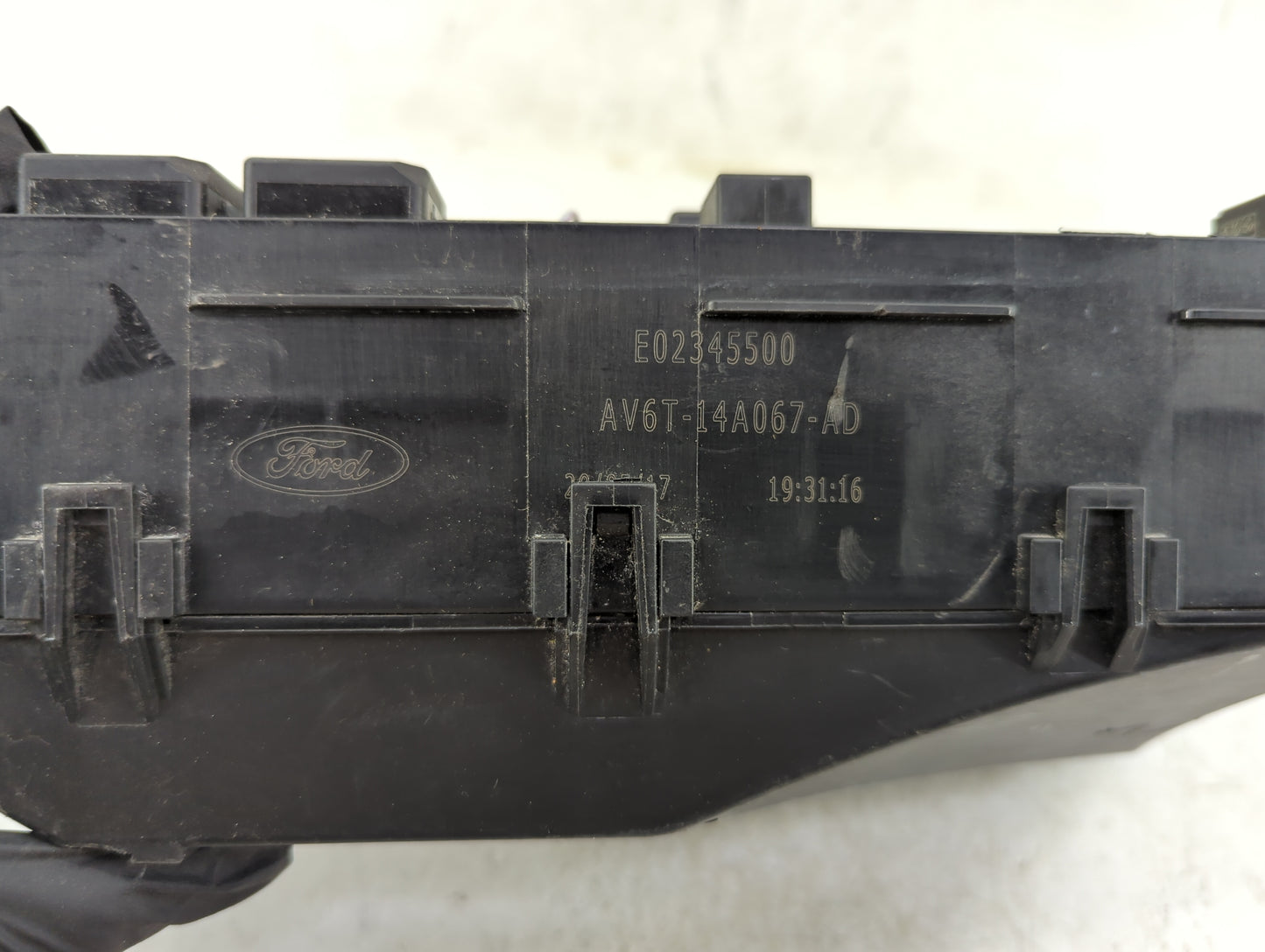 2018 Ford Escape Fusebox Fuse Box Panel Relay Module P/N:AV6T-14A067-AD AV6T-14A142-AB Fits OEM Used Auto Parts - Oemusedaut