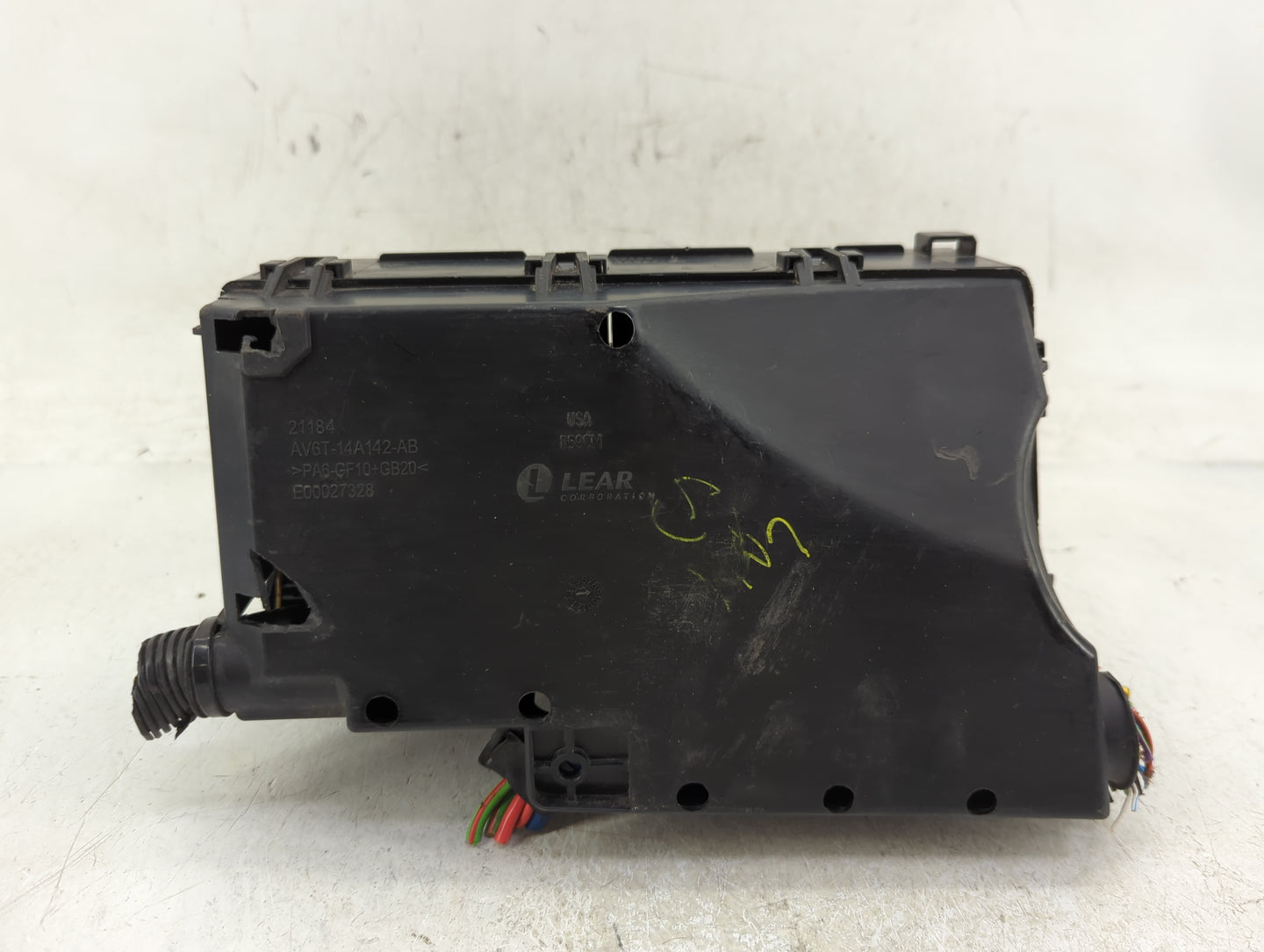 2018 Ford Escape Fusebox Fuse Box Panel Relay Module P/N:AV6T-14A067-AD AV6T-14A142-AB Fits OEM Used Auto Parts - Oemusedaut
