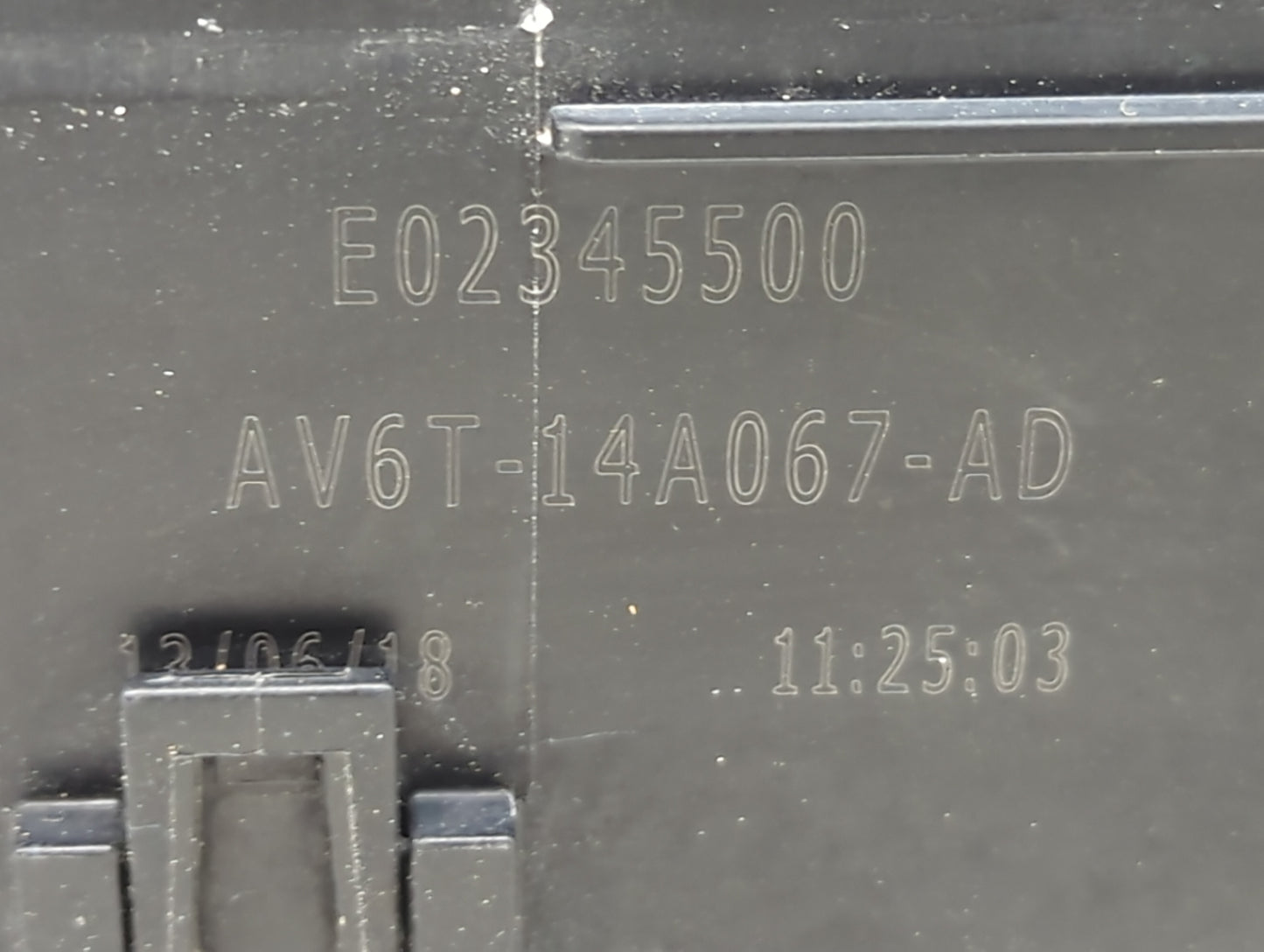 2018 Ford Escape Fusebox Fuse Box Panel Relay Module P/N:E02345500 AV6T-14A067-AD Fits OEM Used Auto Parts - Oemusedautopart