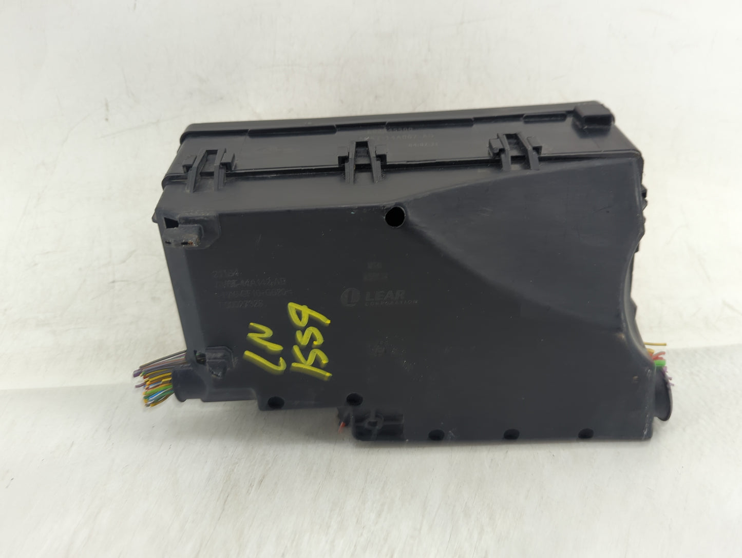 2018 Ford Escape Fusebox Fuse Box Panel Relay Module P/N:GJ7T-14A076-BA 19648 000 001, 21090 000 001 Fits OEM Used Auto Part