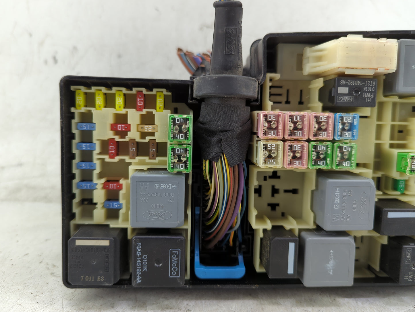 2018 Ford Escape Fusebox Fuse Box Panel Relay Module P/N:GJ7T-14A076-BA 19648 000 001, 21090 000 001 Fits OEM Used Auto Part