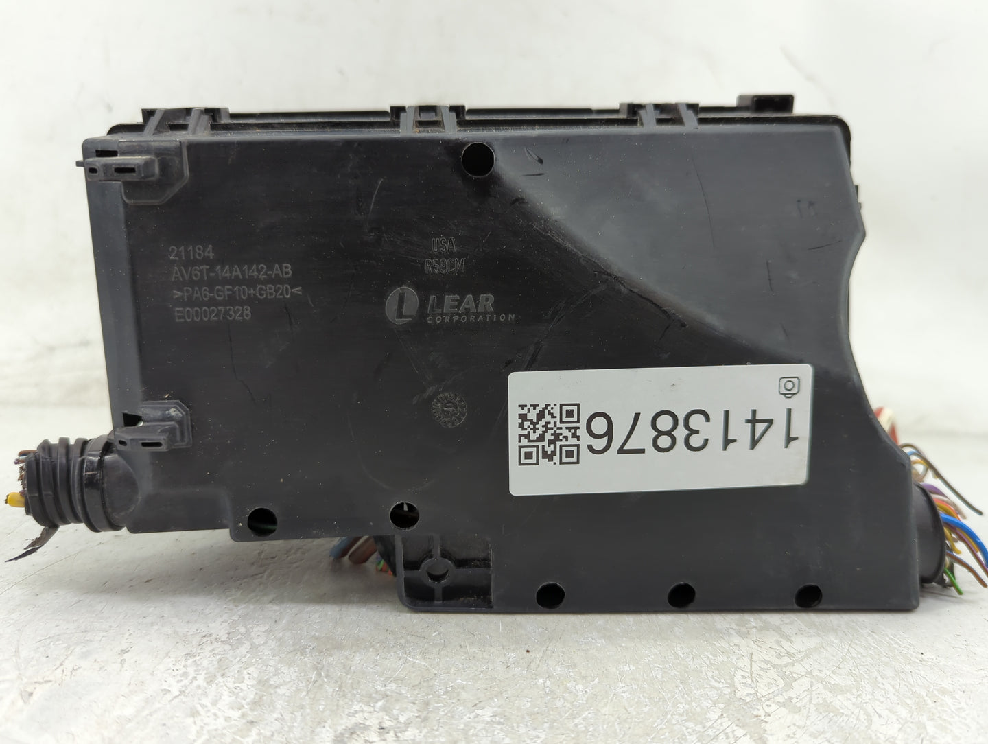 2018 Ford Escape Fusebox Fuse Box Panel Relay Module P/N:GJ7T-14A076-BA 19648 000 001, 21090 000 001 Fits OEM Used Auto Part