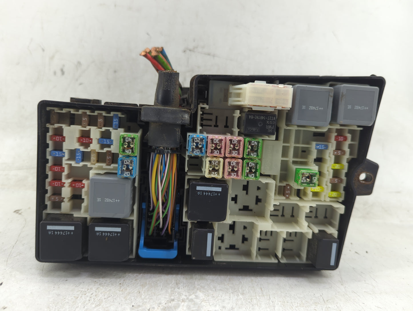 2018 Ford Escape Fusebox Fuse Box Panel Relay Module P/N:GJ7T-14A076-BA 19648 000 001, 21090 000 001 Fits OEM Used Auto Part