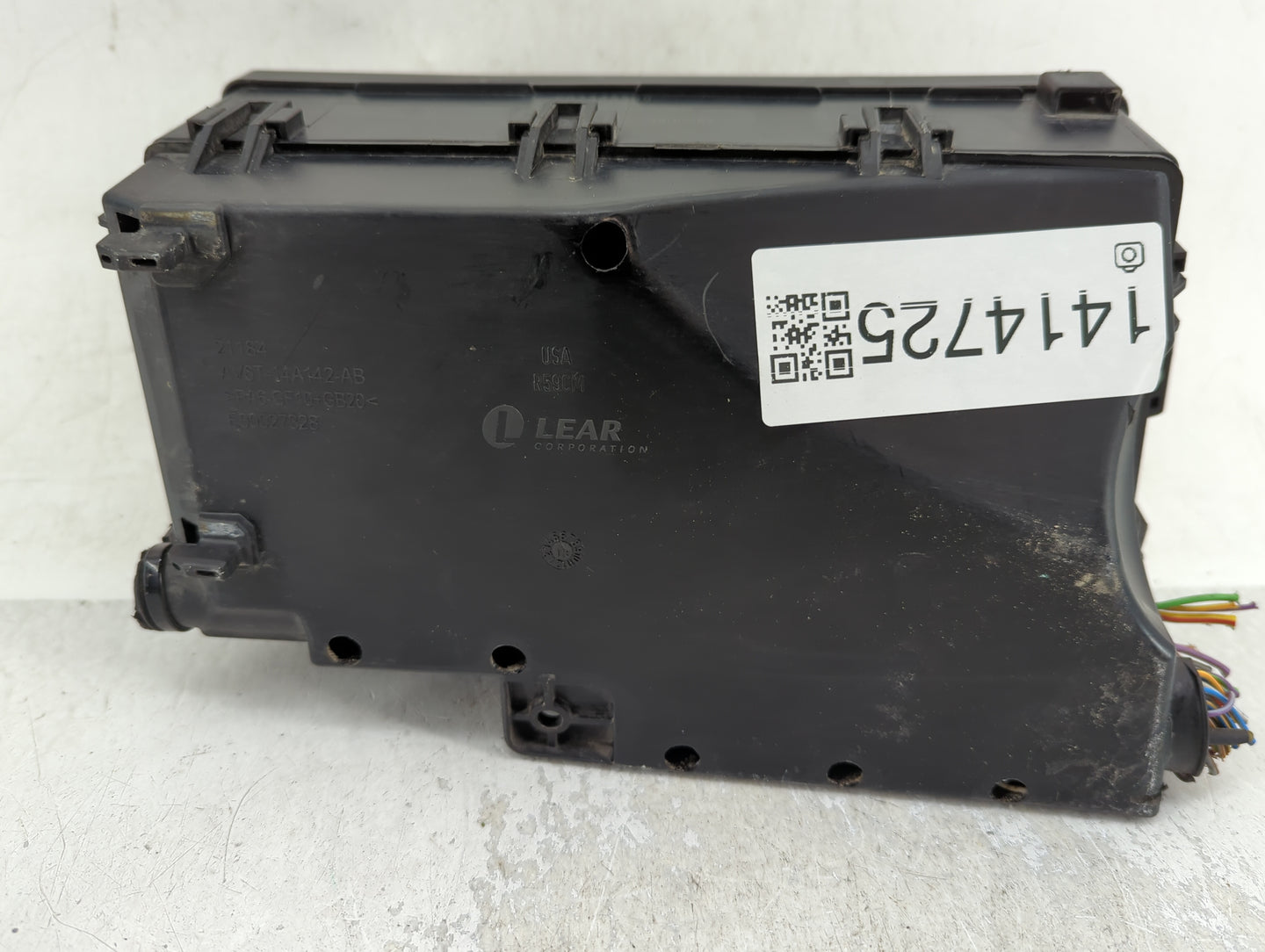 2018 Ford Escape Fusebox Fuse Box Panel Relay Module P/N:AV6T-14A067-AD Fits OEM Used Auto Parts - Oemusedautoparts1.com
