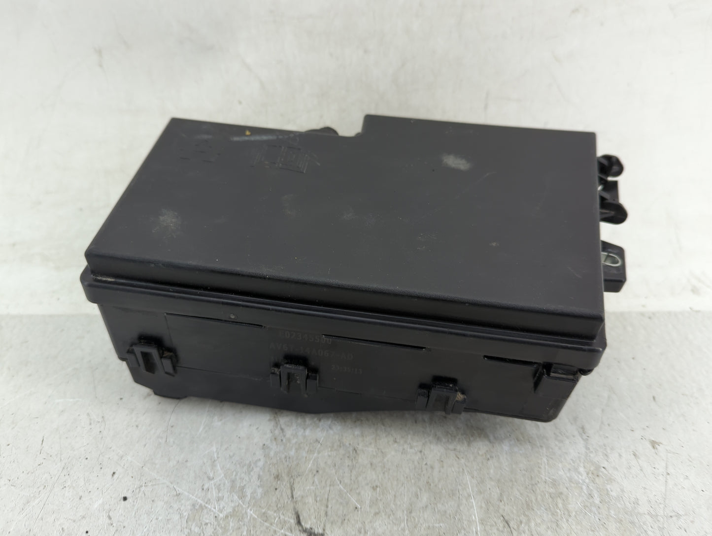 2018 Ford Escape Fusebox Fuse Box Panel Relay Module P/N:AV6T-14A067-AD Fits OEM Used Auto Parts - Oemusedautoparts1.com