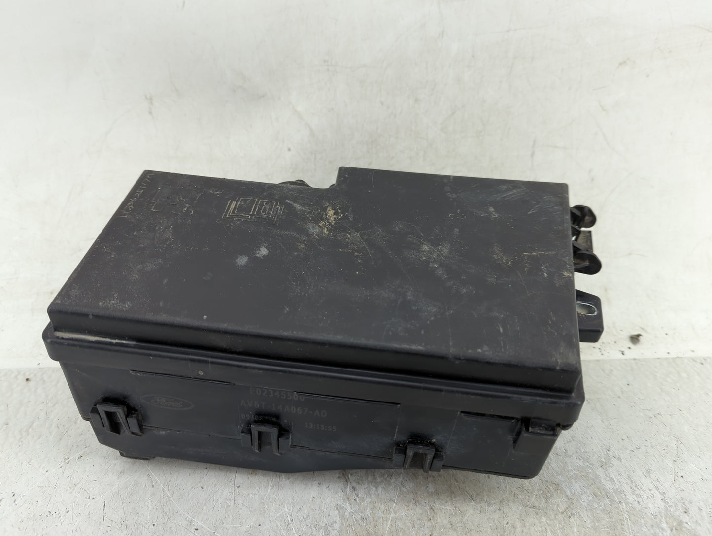 2018 Ford Escape Fusebox Fuse Box Panel Relay Module P/N:E02345500 AV6T-14A067-AD Fits OEM Used Auto Parts - Oemusedautopart
