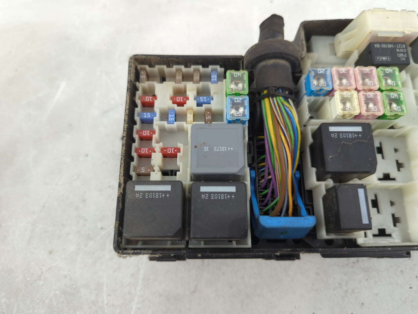 2018 Ford Escape Fusebox Fuse Box Panel Relay Module P/N:GJ7T-14A076-CA 19648 000 002, 21090 000 001 Fits OEM Used Auto Part