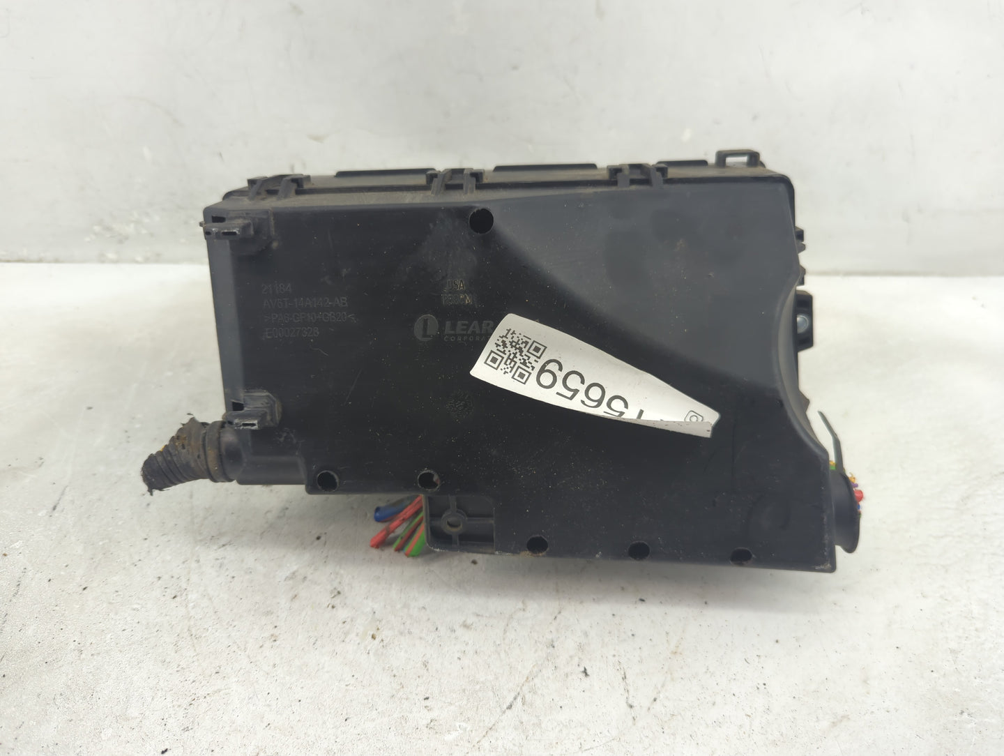 2018 Ford Escape Fusebox Fuse Box Panel Relay Module P/N:E00027328 AV6T-14A142-AB Fits OEM Used Auto Parts - Oemusedautopart