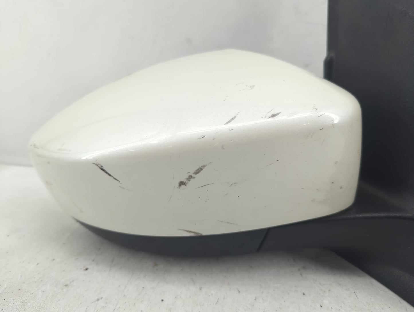 2017-2019 Ford Escape Passenger Side View Mirror - Right Door Mirror OEM Used - Oemusedautoparts1.com
