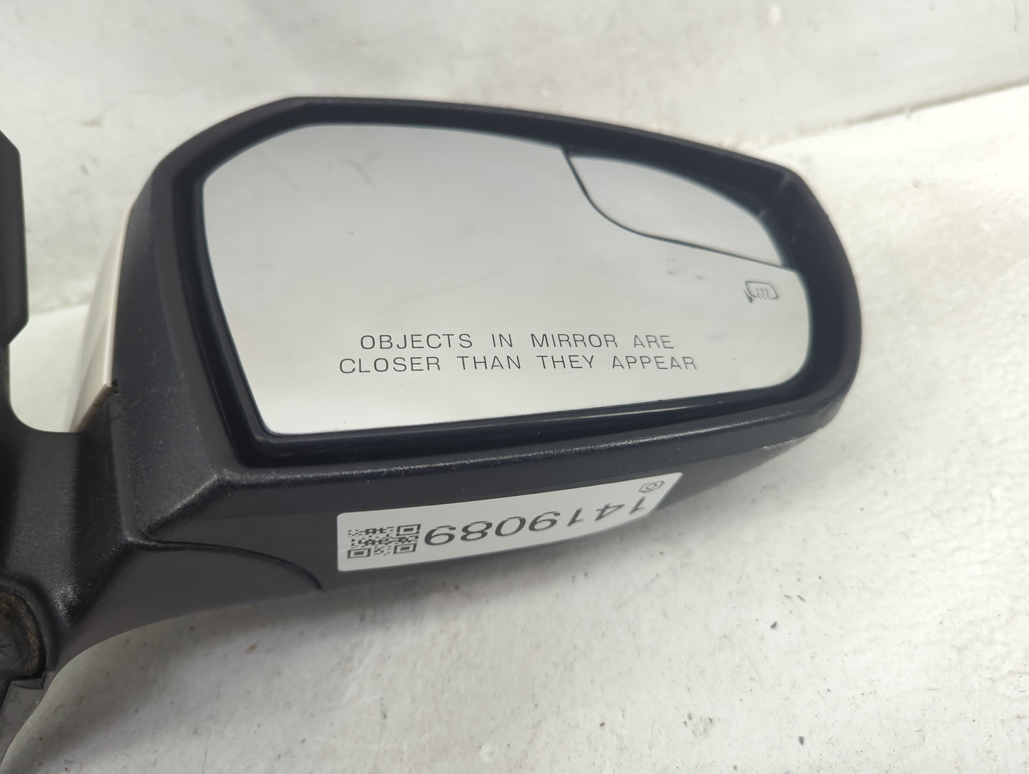 2017-2019 Ford Escape Passenger Side View Mirror - Right Door Mirror OEM Used - Oemusedautoparts1.com