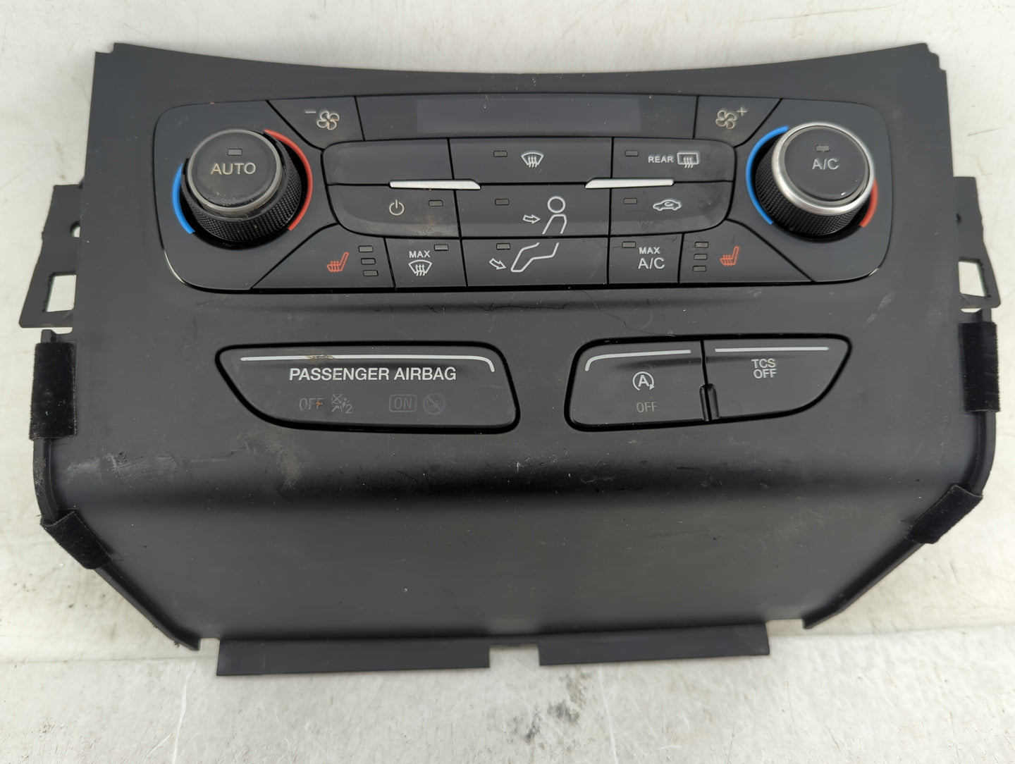 2018-2019 Ford Escape Climate Control Module Temperature AC/Heater Replacement P/N:GJ5T-18C612 Fits Fits 2018 2019 OEM Used 