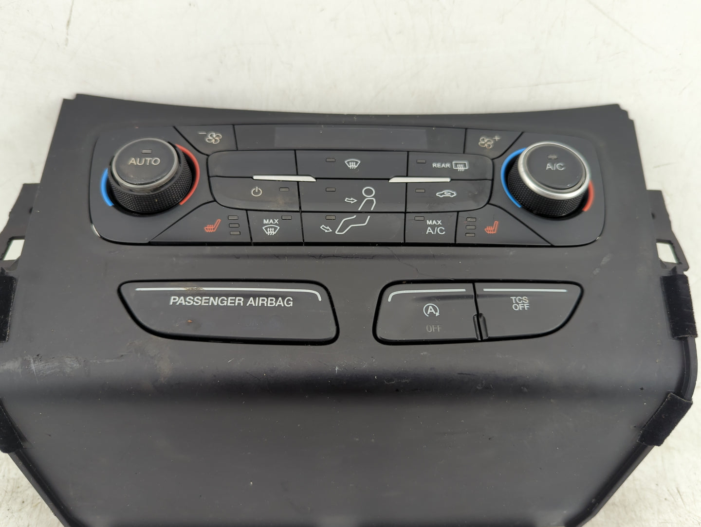 2018-2019 Ford Escape Climate Control Module Temperature AC/Heater Replacement P/N:GJ5T-18C612 Fits Fits 2018 2019 OEM Used 