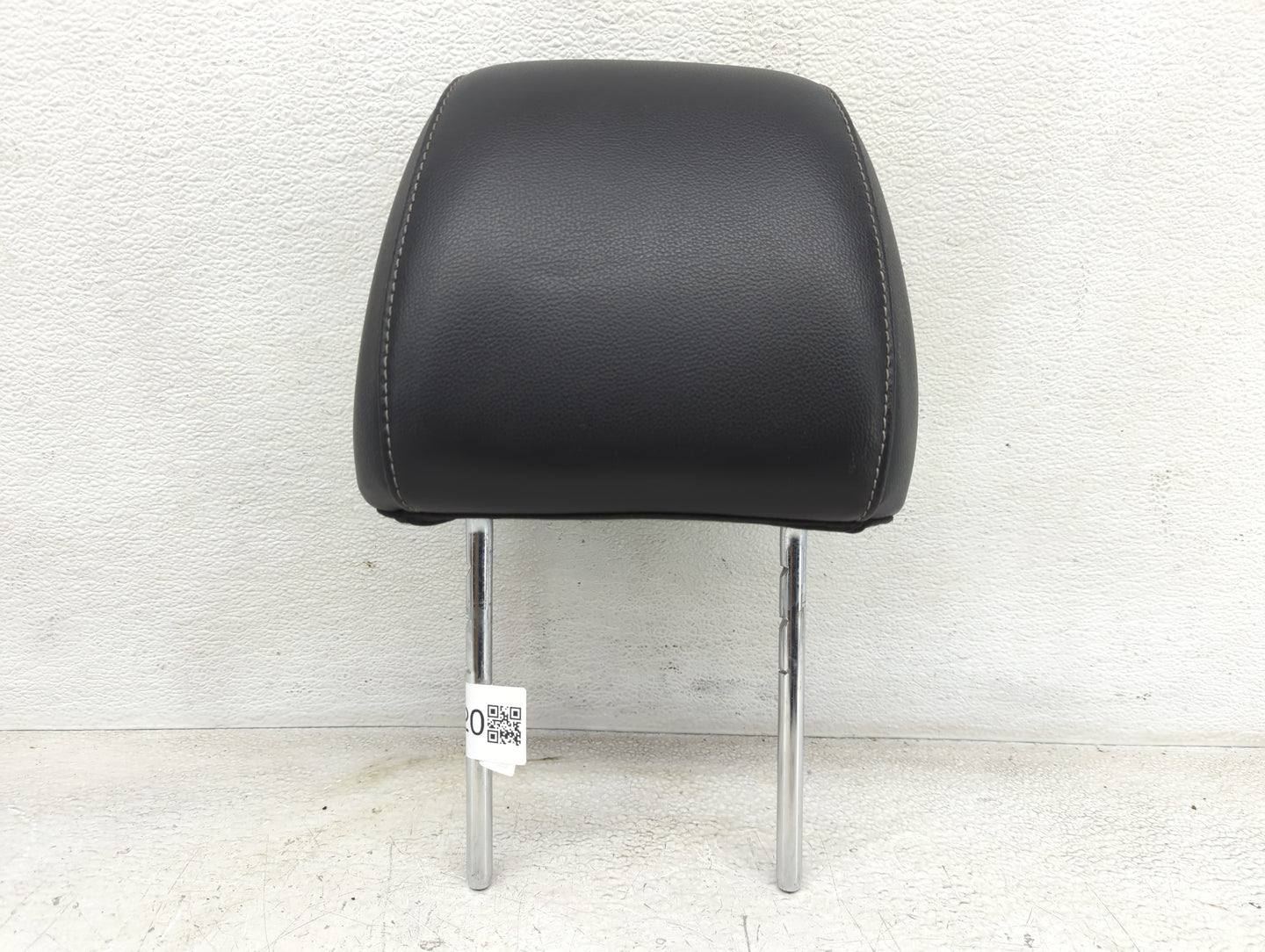 2016-2019 Ford Escape Headrest Head Rest Front Driver Passenger Seat - Oemusedautoparts1.com