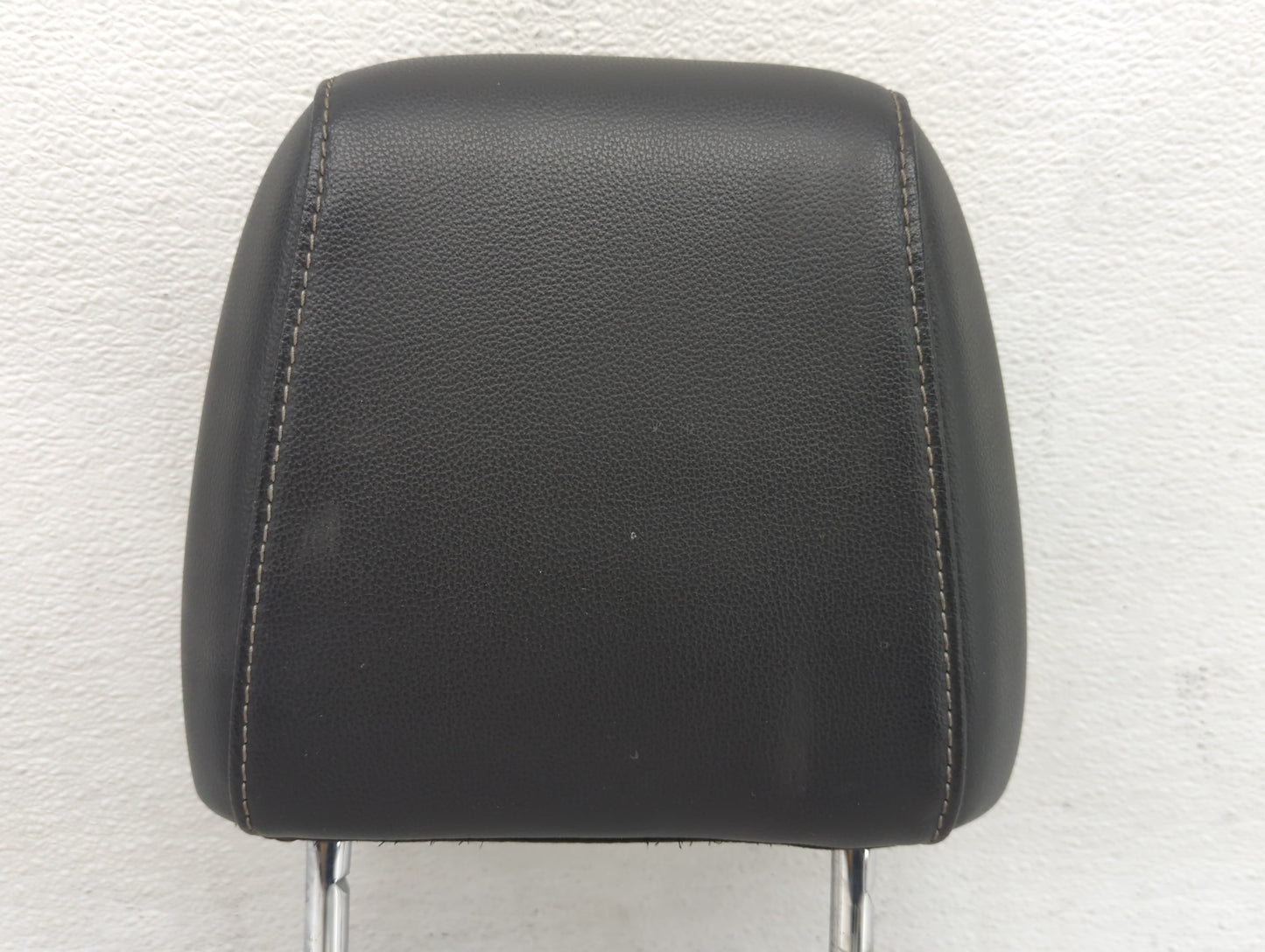 2016-2019 Ford Escape Headrest Head Rest Front Driver Passenger Seat - Oemusedautoparts1.com