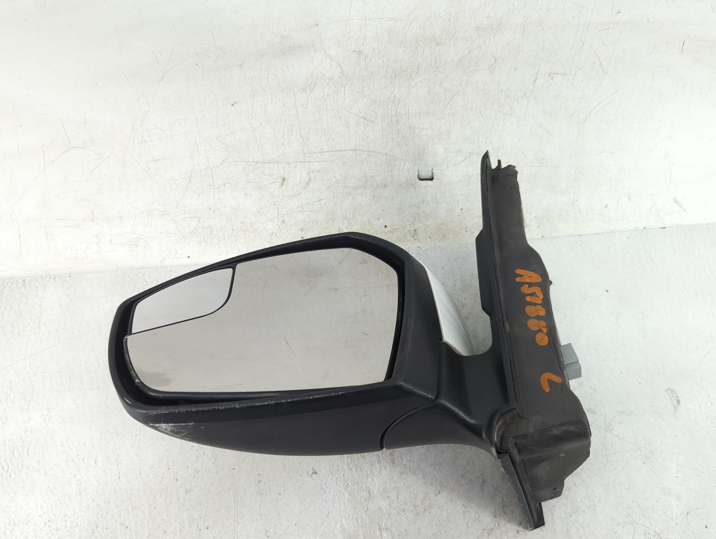 2017-2019 Ford Escape Driver Side View Mirror - Left Door Mirror OEM Used - Oemusedautoparts1.com