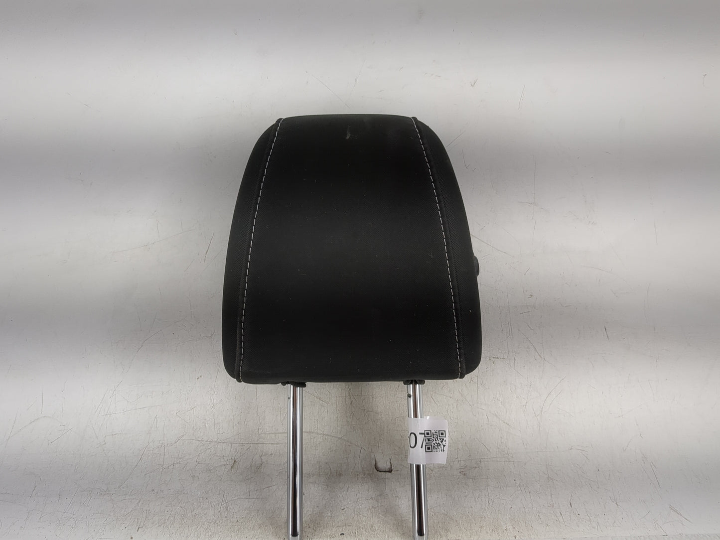 2016-2019 Ford Escape Headrest Head Rest Rear Seat Fits Fits 2016 2017 2018 2019 OEM Used Auto Parts - Oemusedautoparts1.com