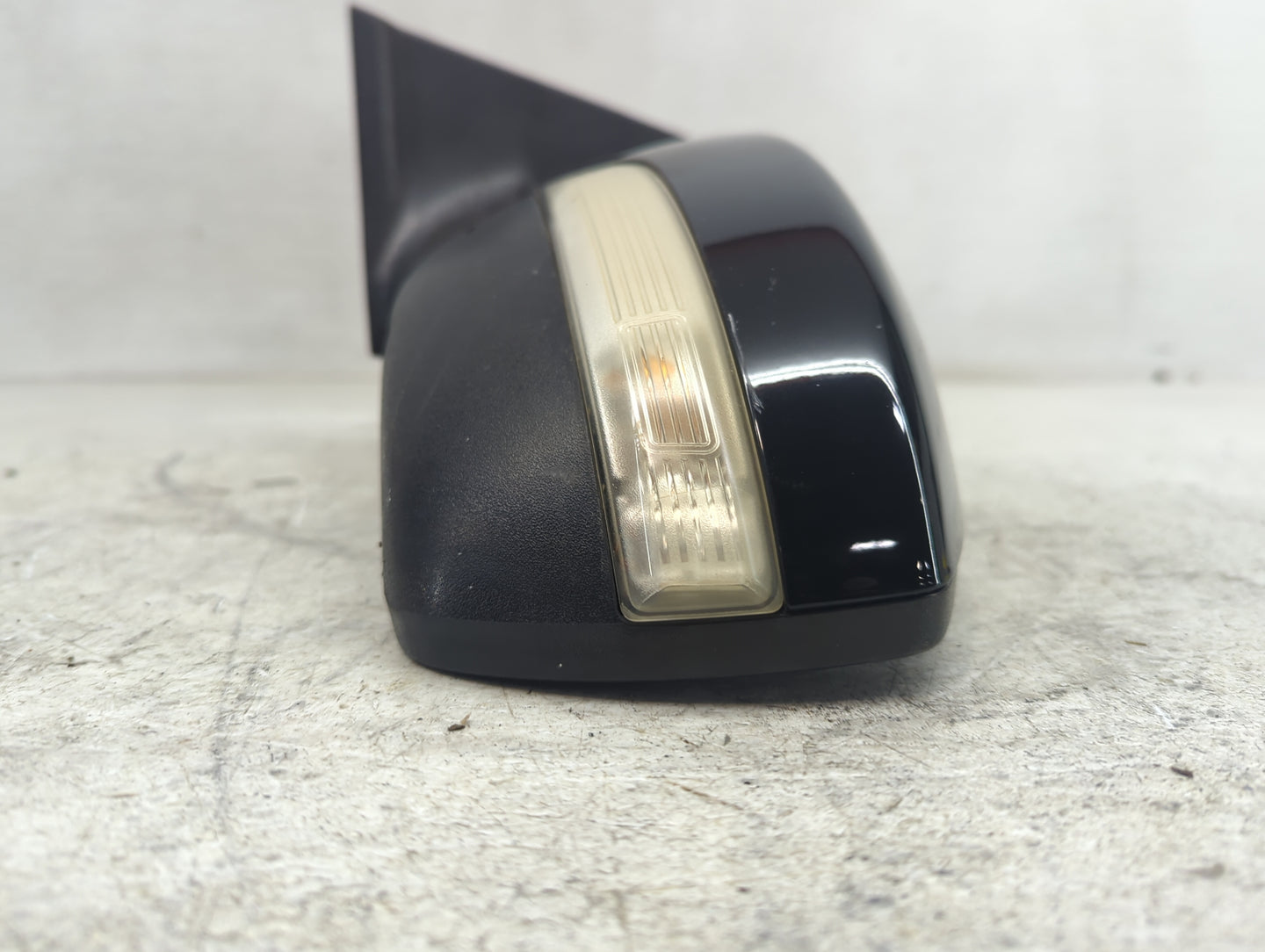 2017-2019 Ford Escape Driver Side View Mirror - Left Door Mirror OEM Used - Oemusedautoparts1.com