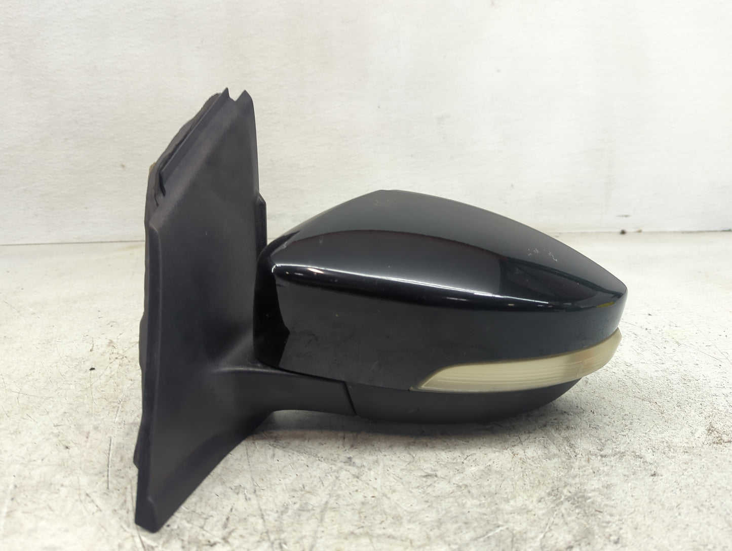2017-2019 Ford Escape Driver Side View Mirror - Left Door Mirror OEM Used - Oemusedautoparts1.com
